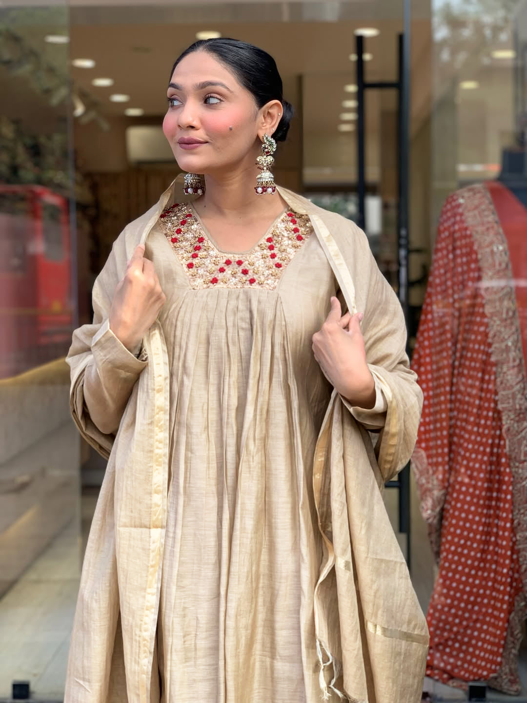 Beige Chanderi Kurta Pant Set With Heavy Thread Embroidery Work