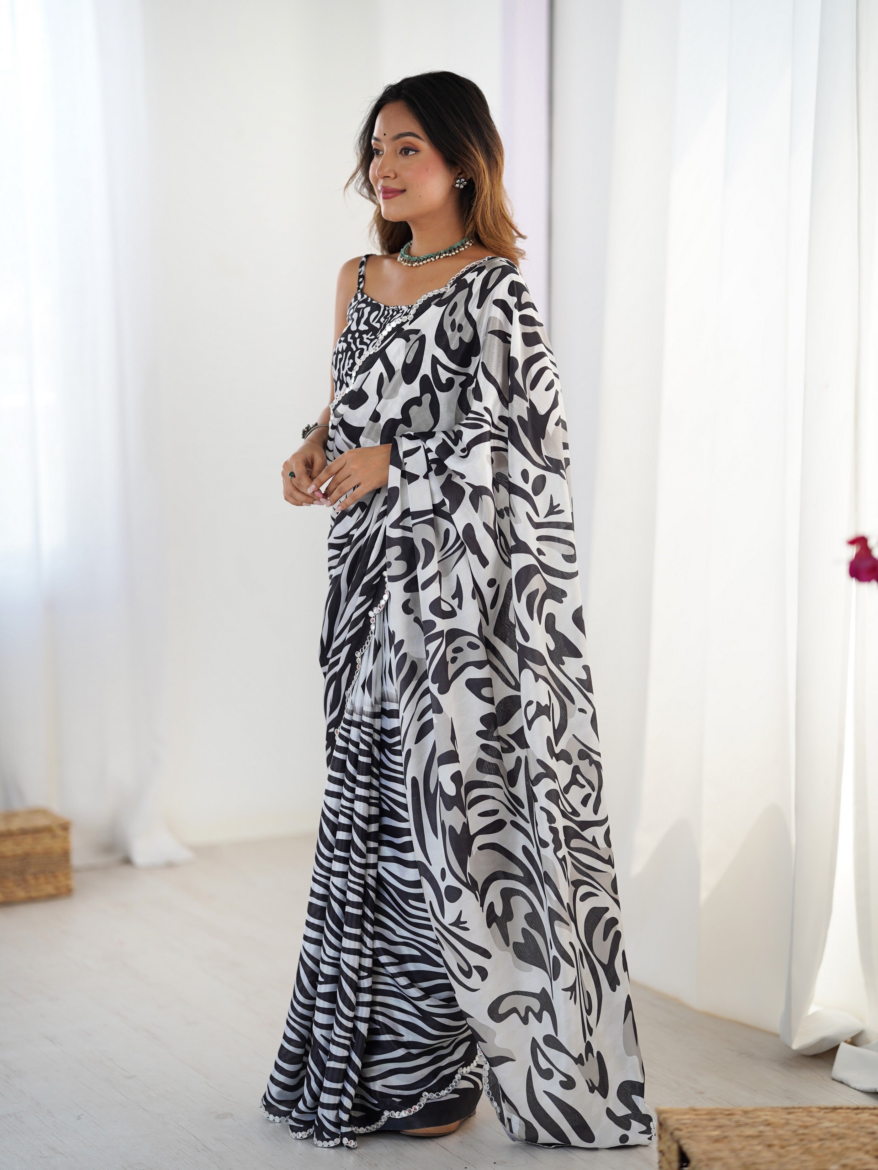 Black Ethnic Partywear Digital Printed Saree With Stylish Cut Border