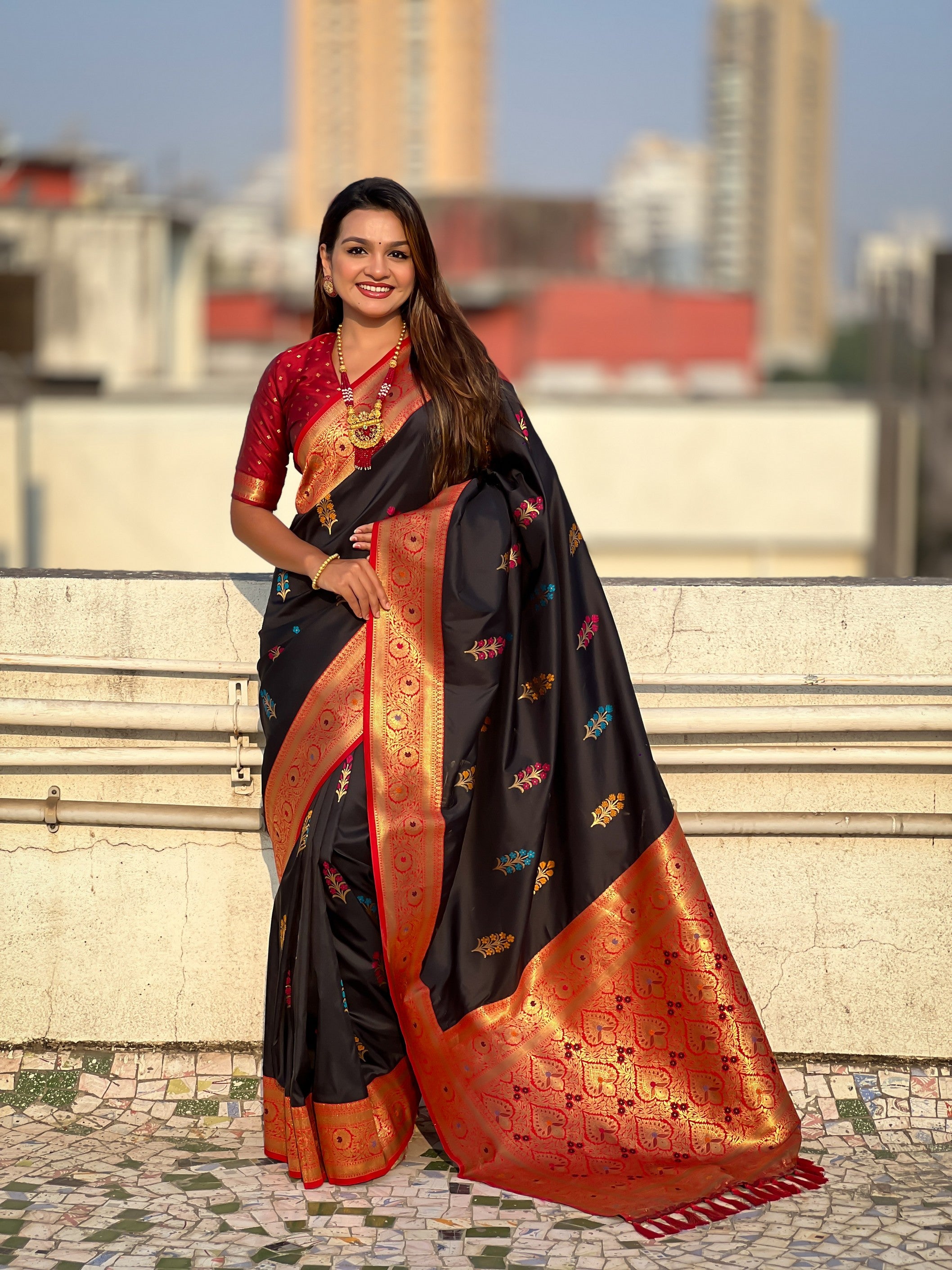 Black Soft Silk Woven Meenakari Designer Heavy Ceremonial Saree