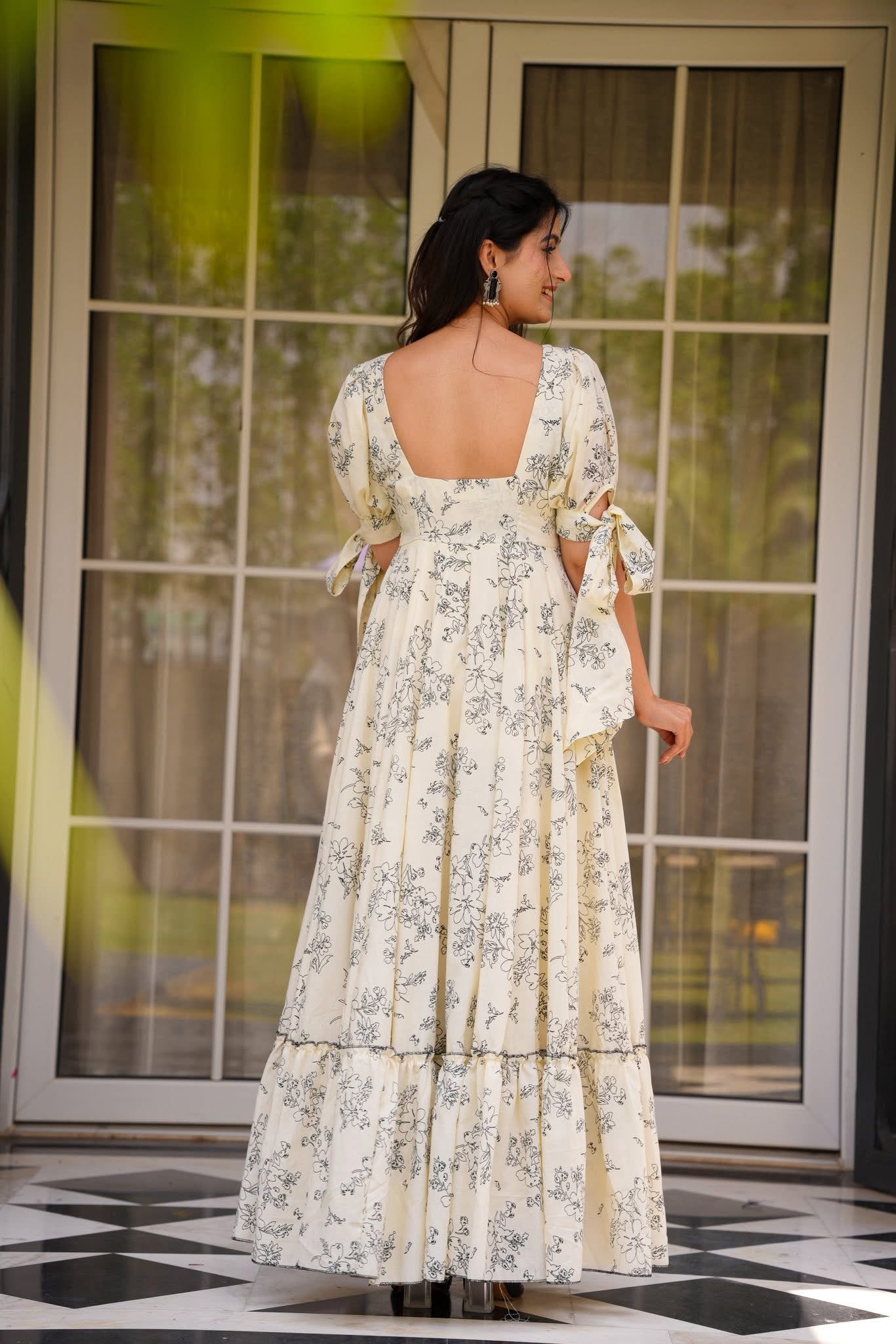 Cream Poly Rayon Elegant Kurta Pant Set With Print