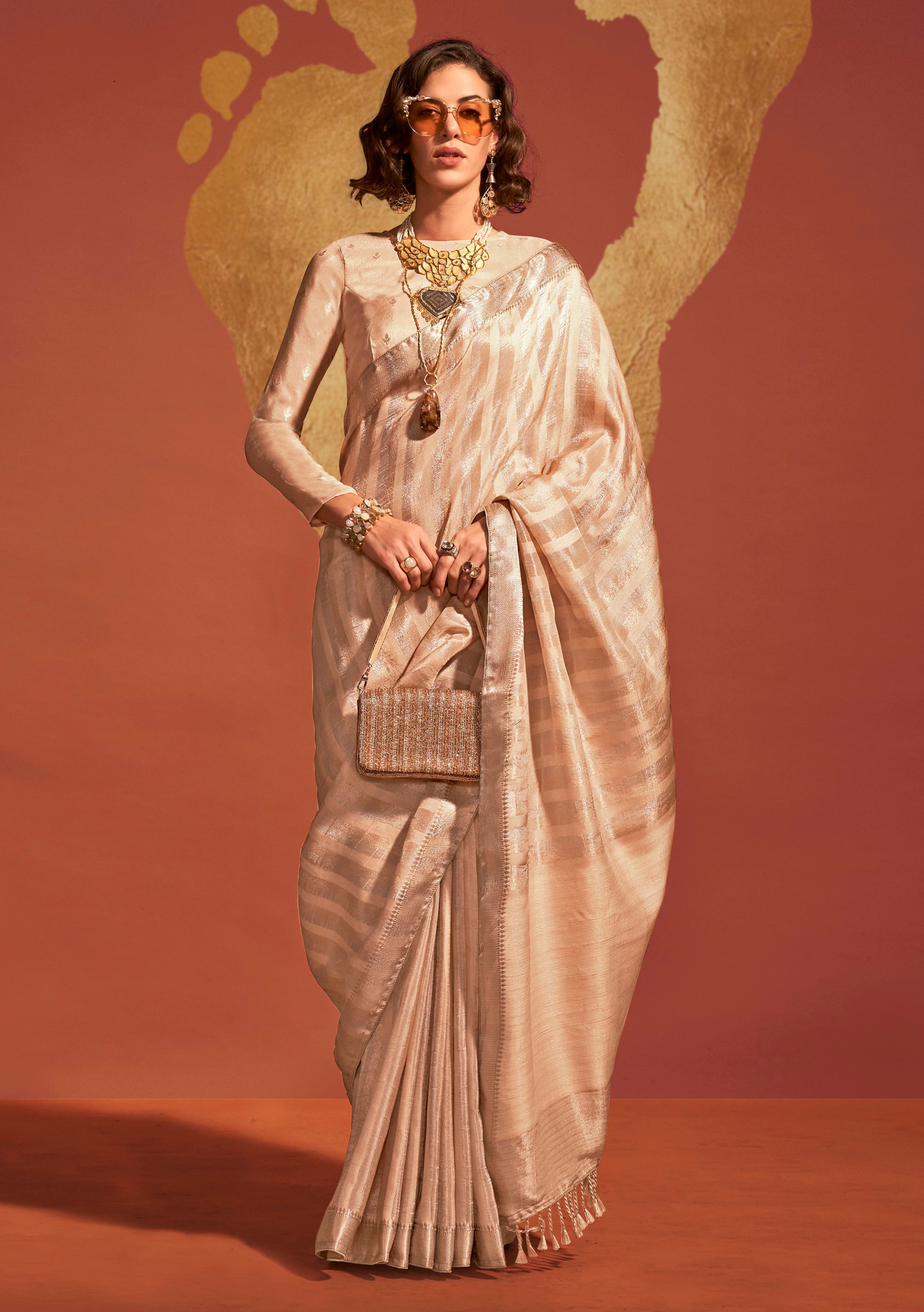 Cream Pure Viscose Handloom Silk Saree With Jacquard Woven Work