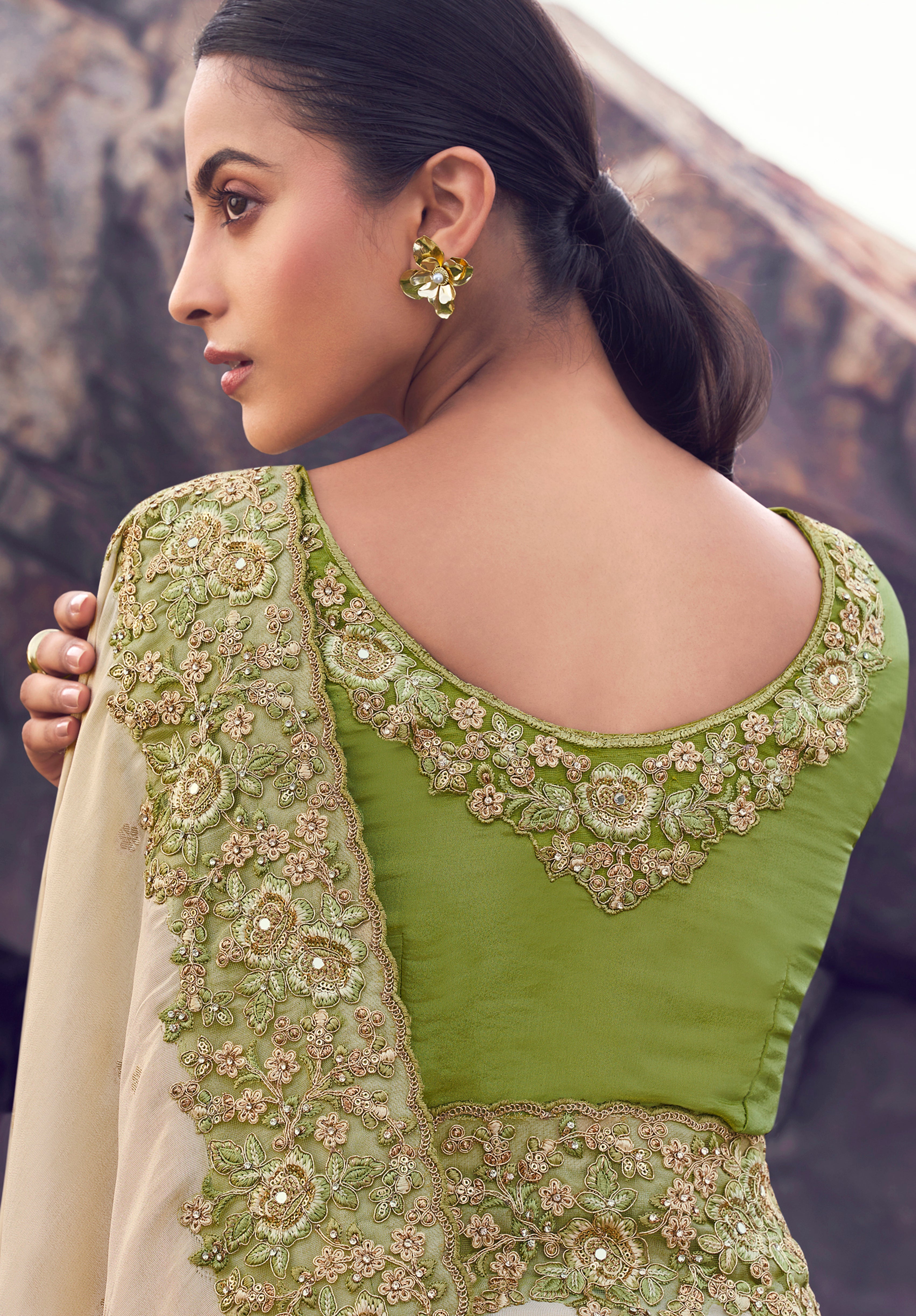 Cream & Green Saree With Jacquard Woven With Embroidered Border & Blouse