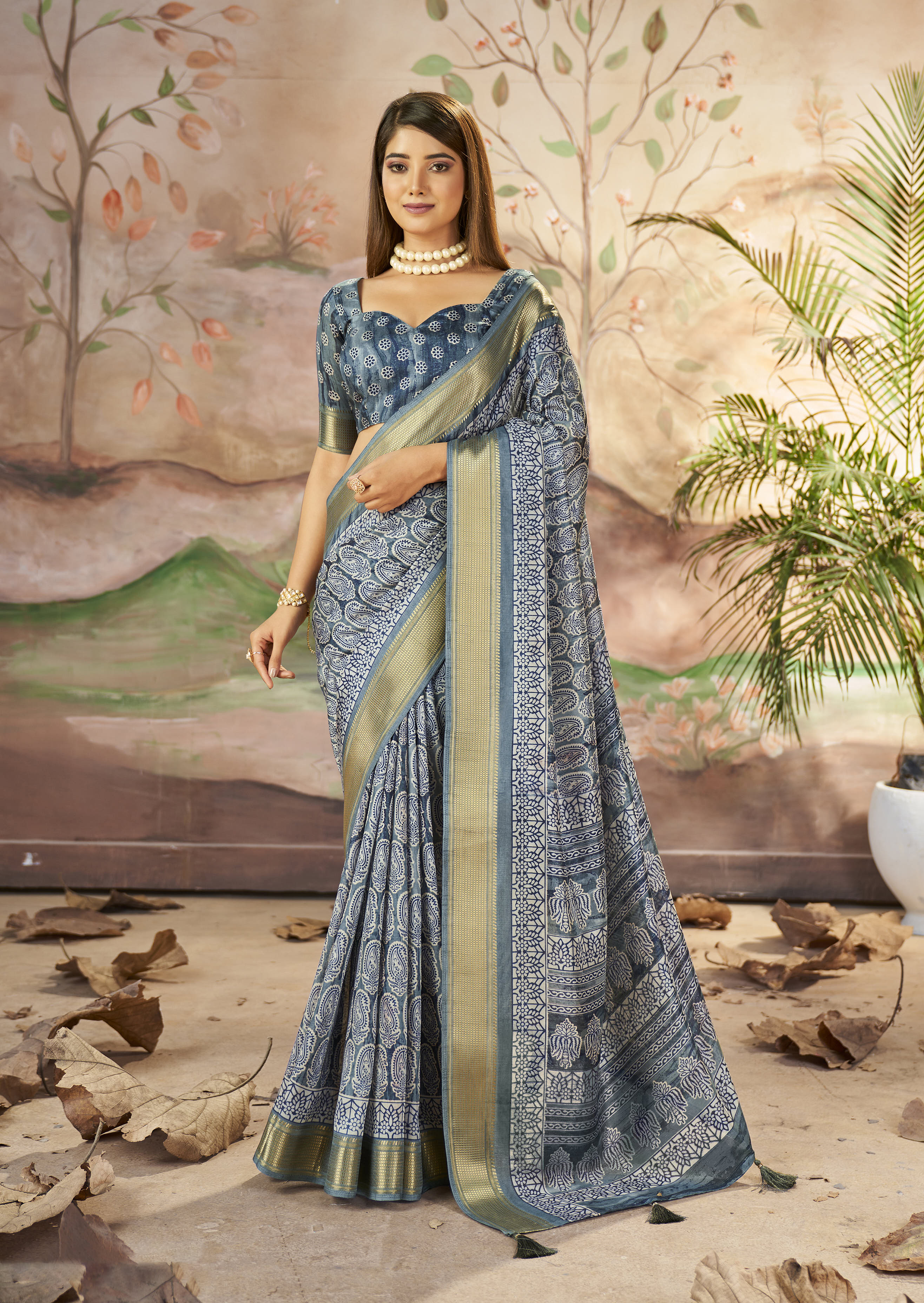 Dark Slate Grey Beautiful Dolla Silk Woven Border Designer With Printed Saree