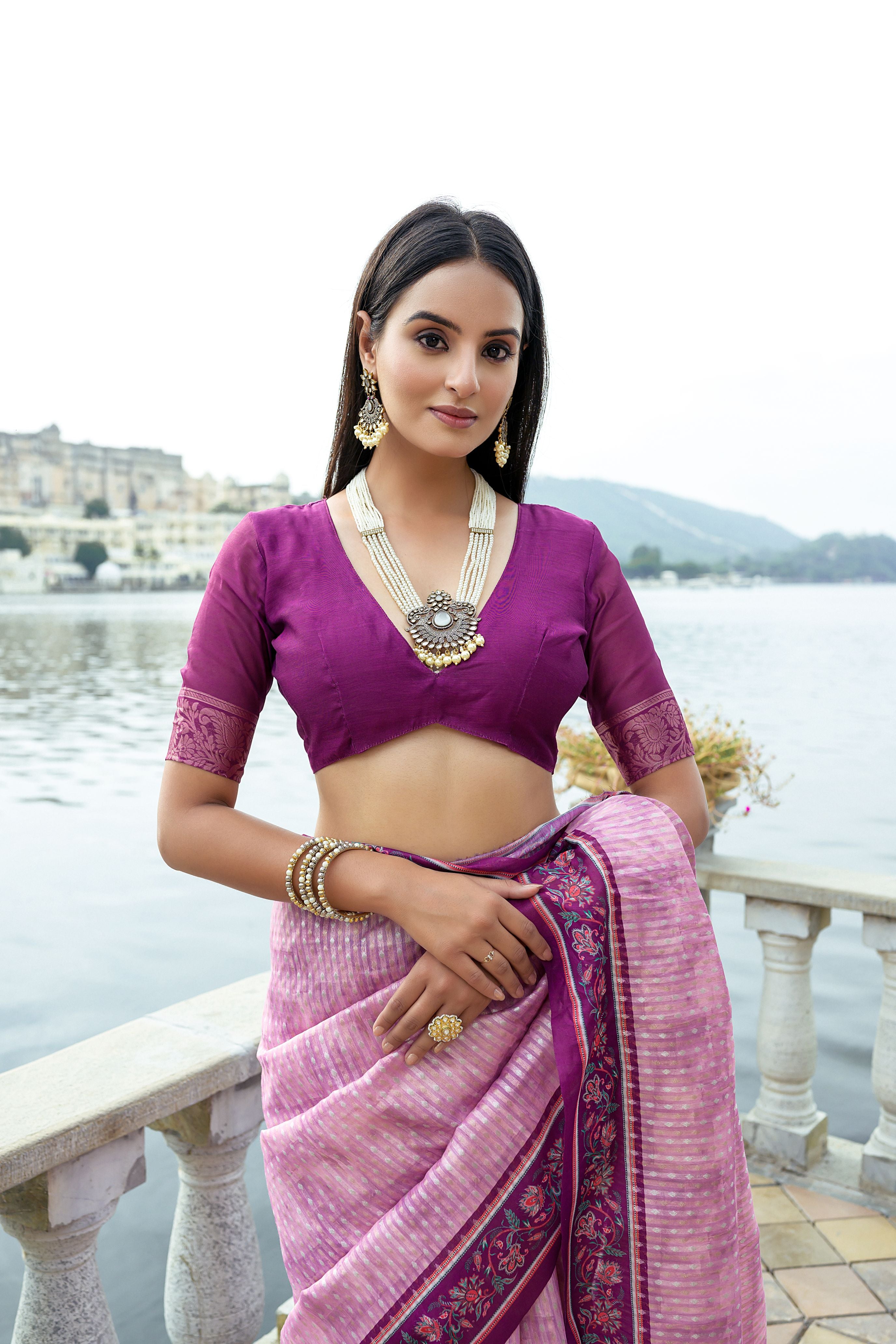 Ehtnic Woven Designer Soft Silk Saree In Pink With Elegant Print Work