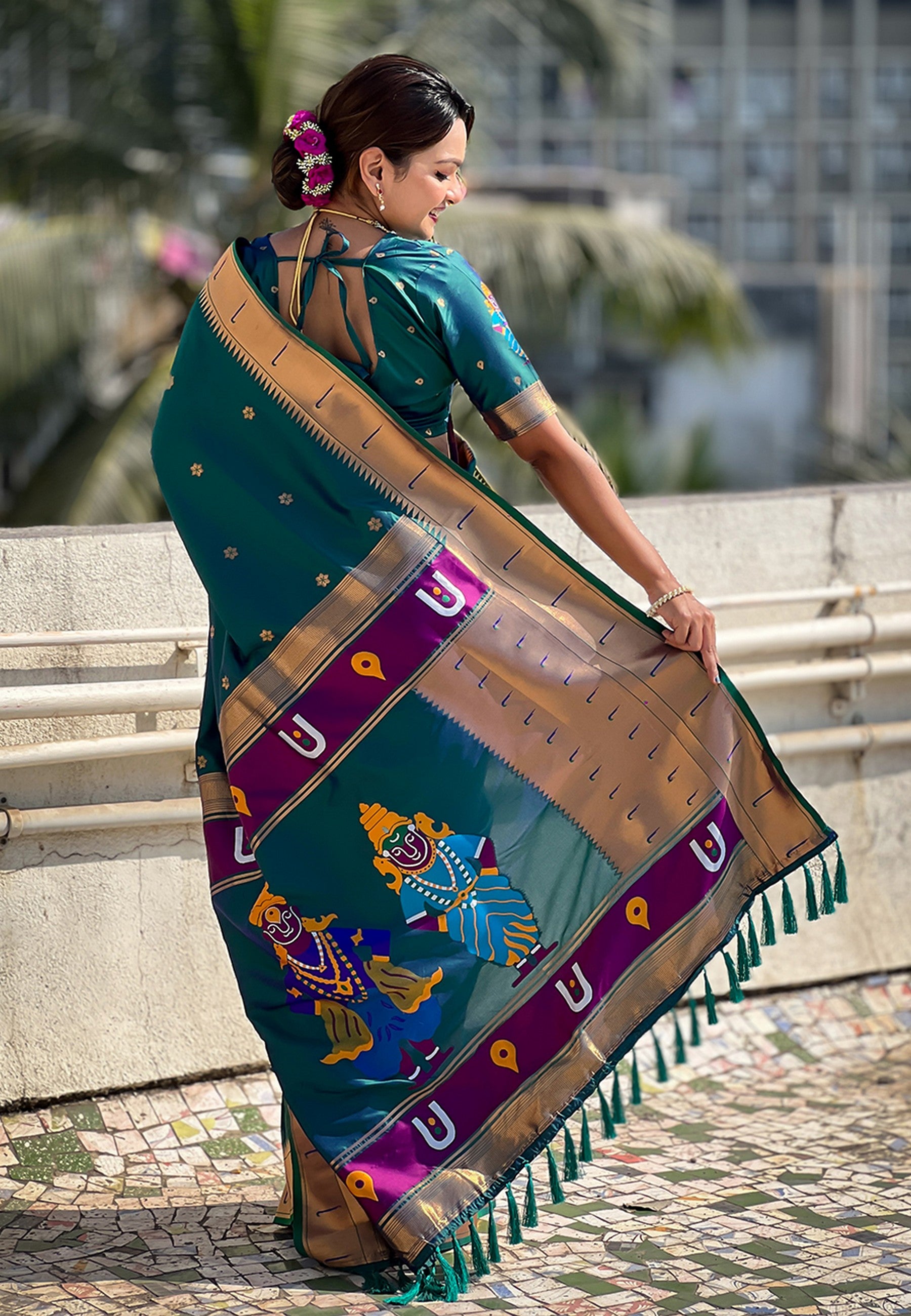 Festival Looks Rama Soft Silk Woven Paithani Vitthala Designer Saree