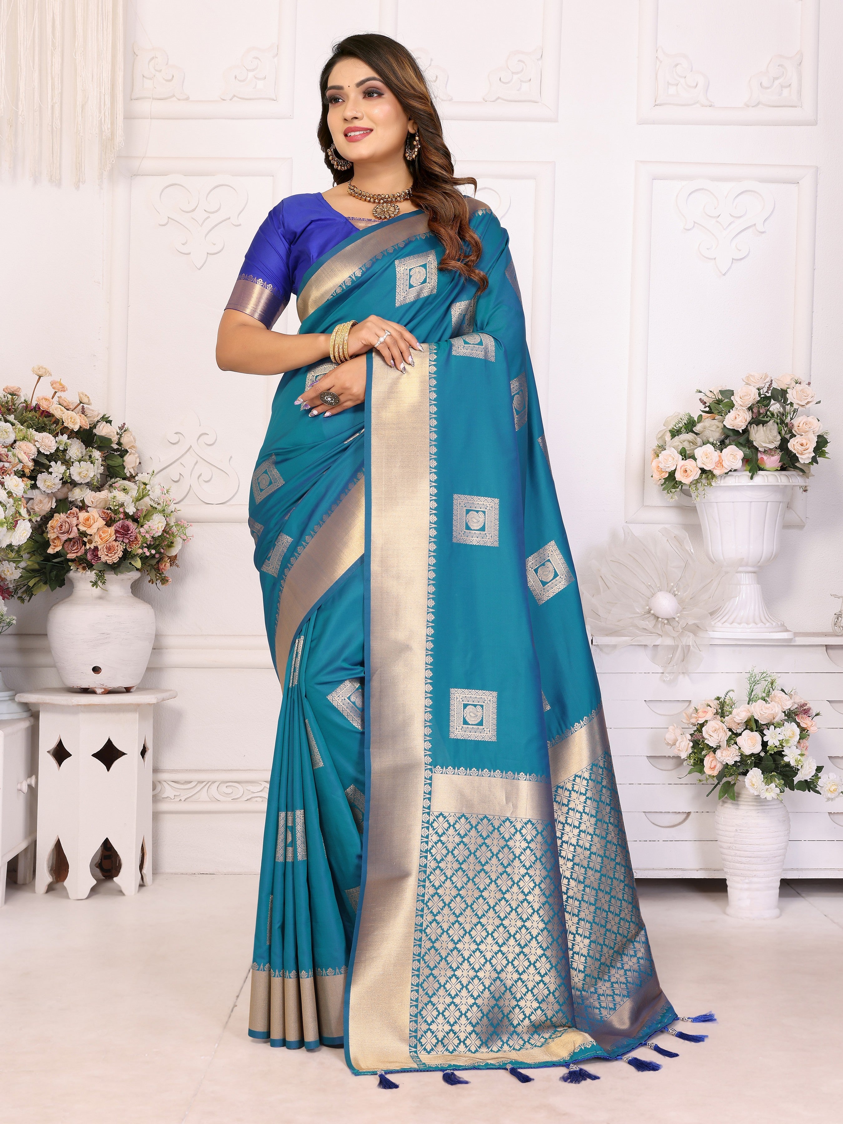 Firozi Graceful Soft Silk Saree With Woven Zari Work