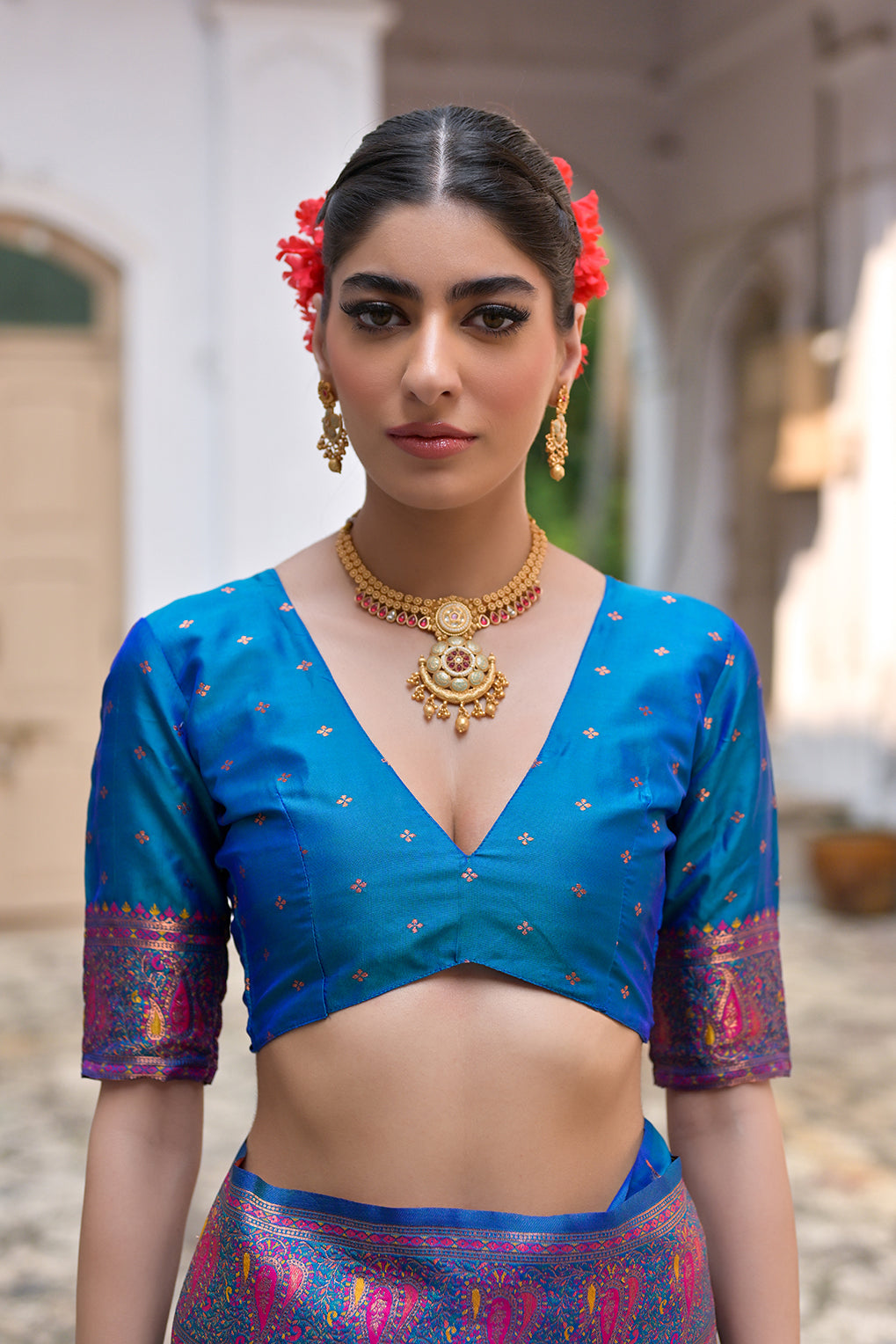 Firozi Silk Saree with Thread Jal and Floral Weaves