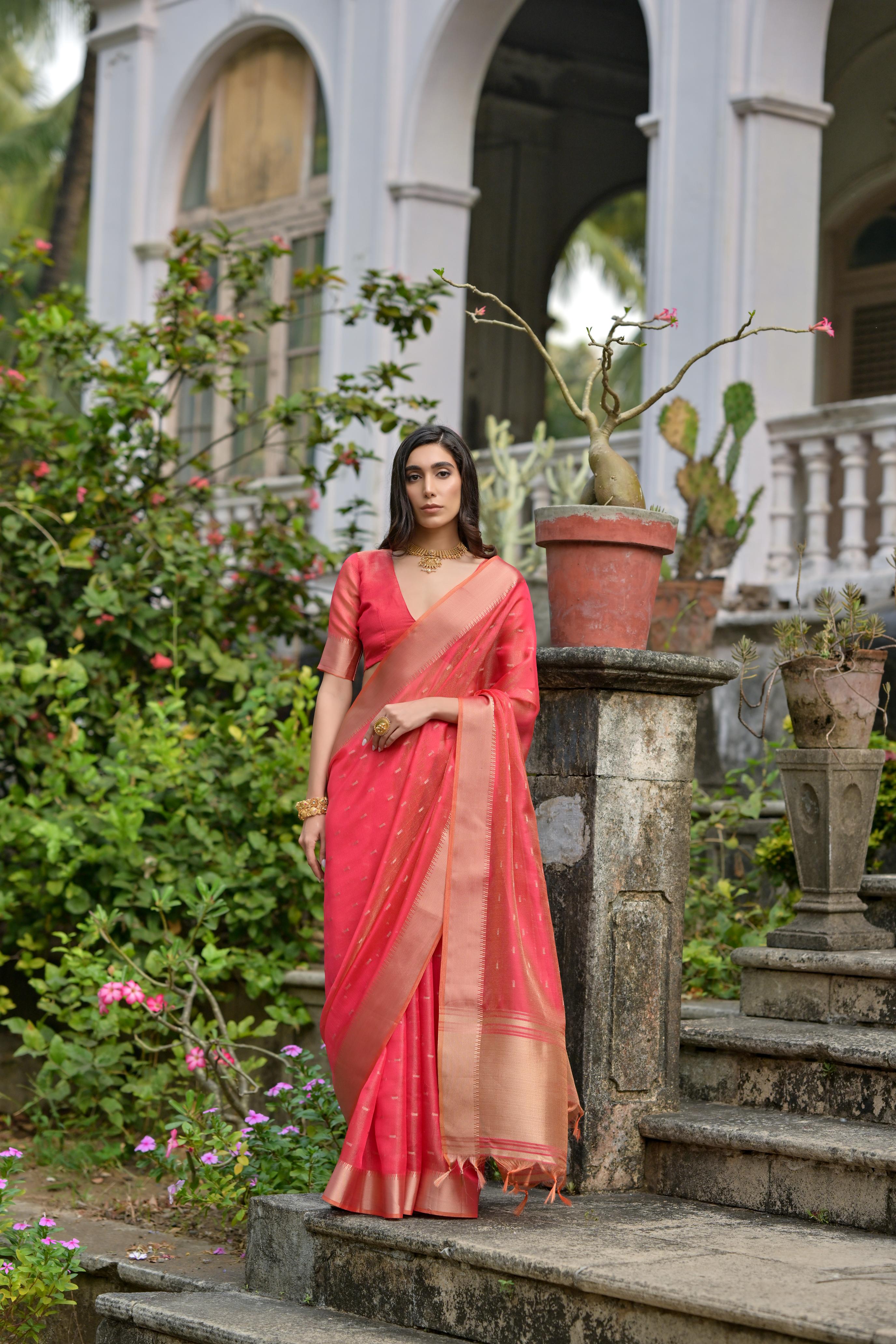 Gajri Kalyani Silk Elegant Designer Festive Wear Heavy Woven Designer Saree
