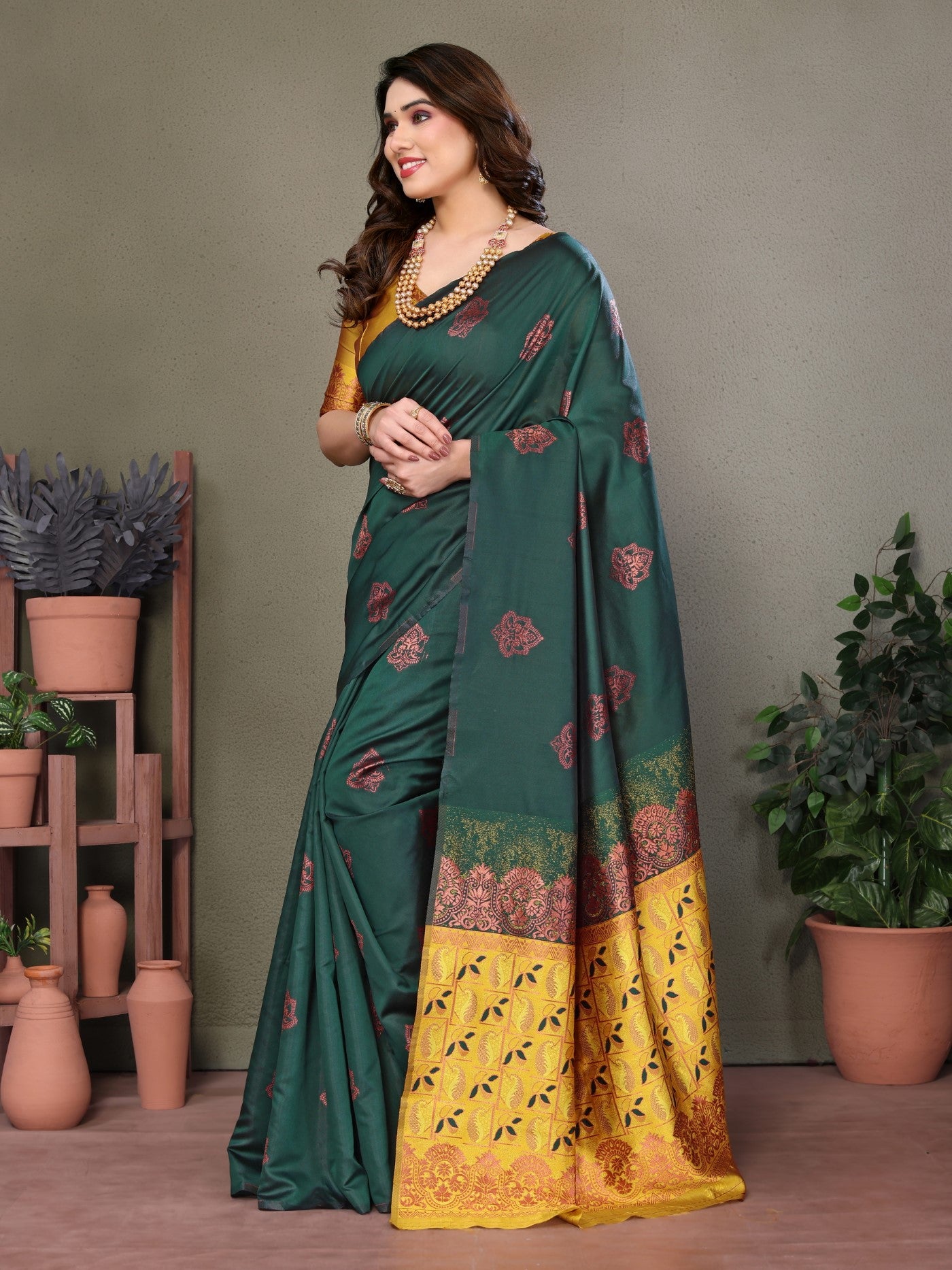 Green Banarasi Silk Saree With Weaving