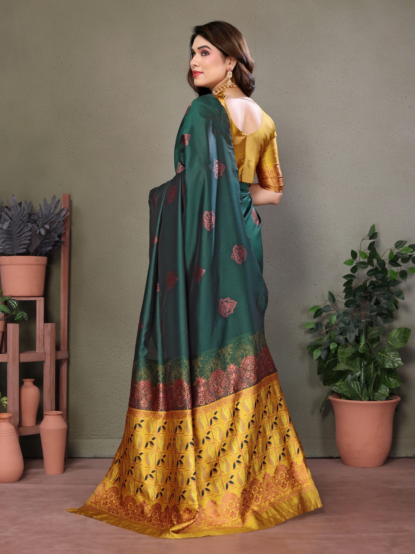 Green Banarasi Silk Saree With Weaving