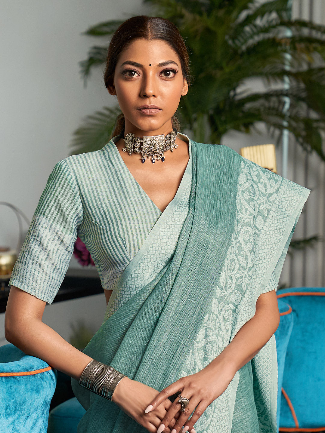 Green Beautiful Woven Designer Linen Graceful Saree