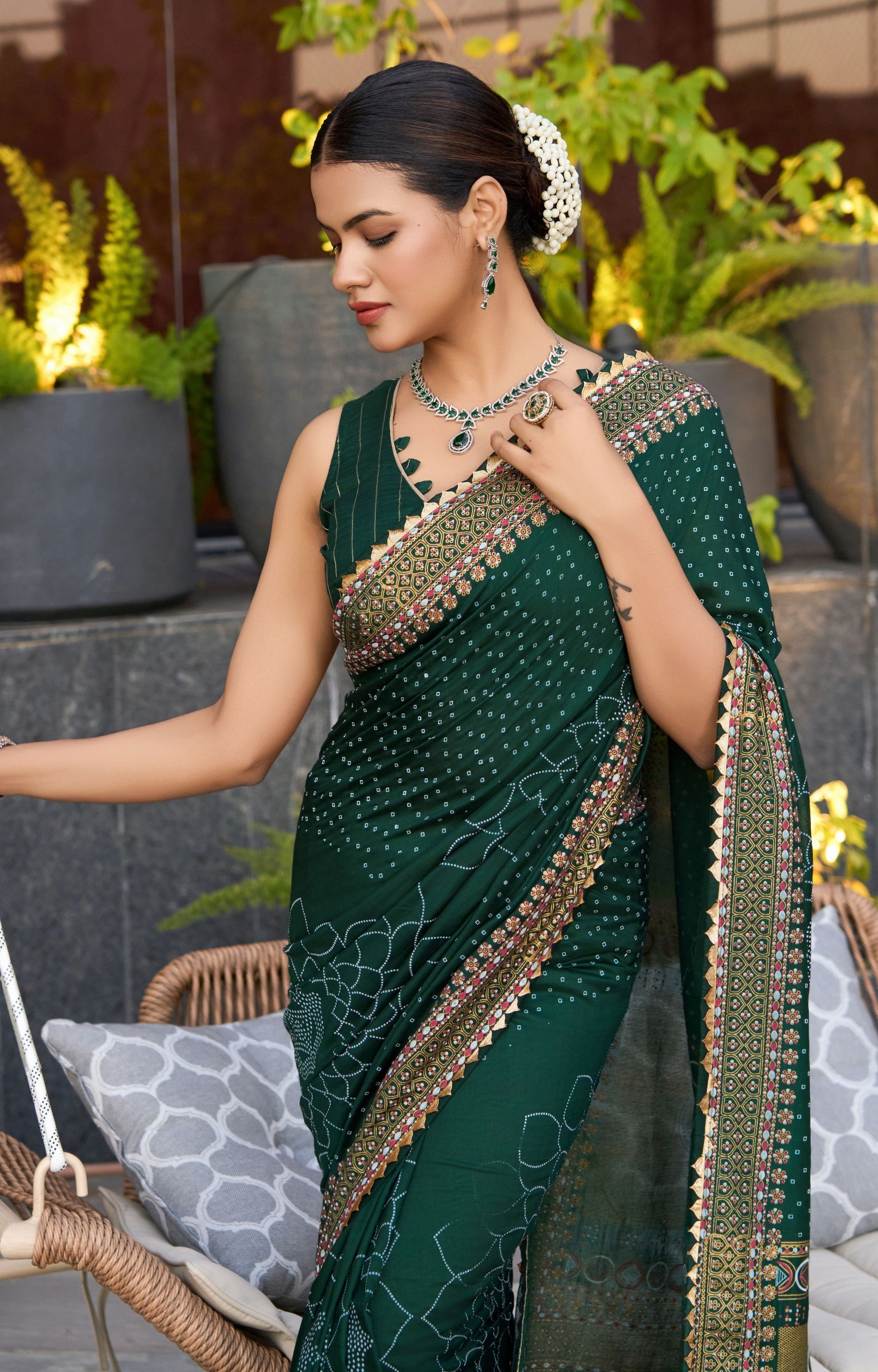 Green Cotton Silk Woven Designer With Table And Foil Printed Partywear Saree