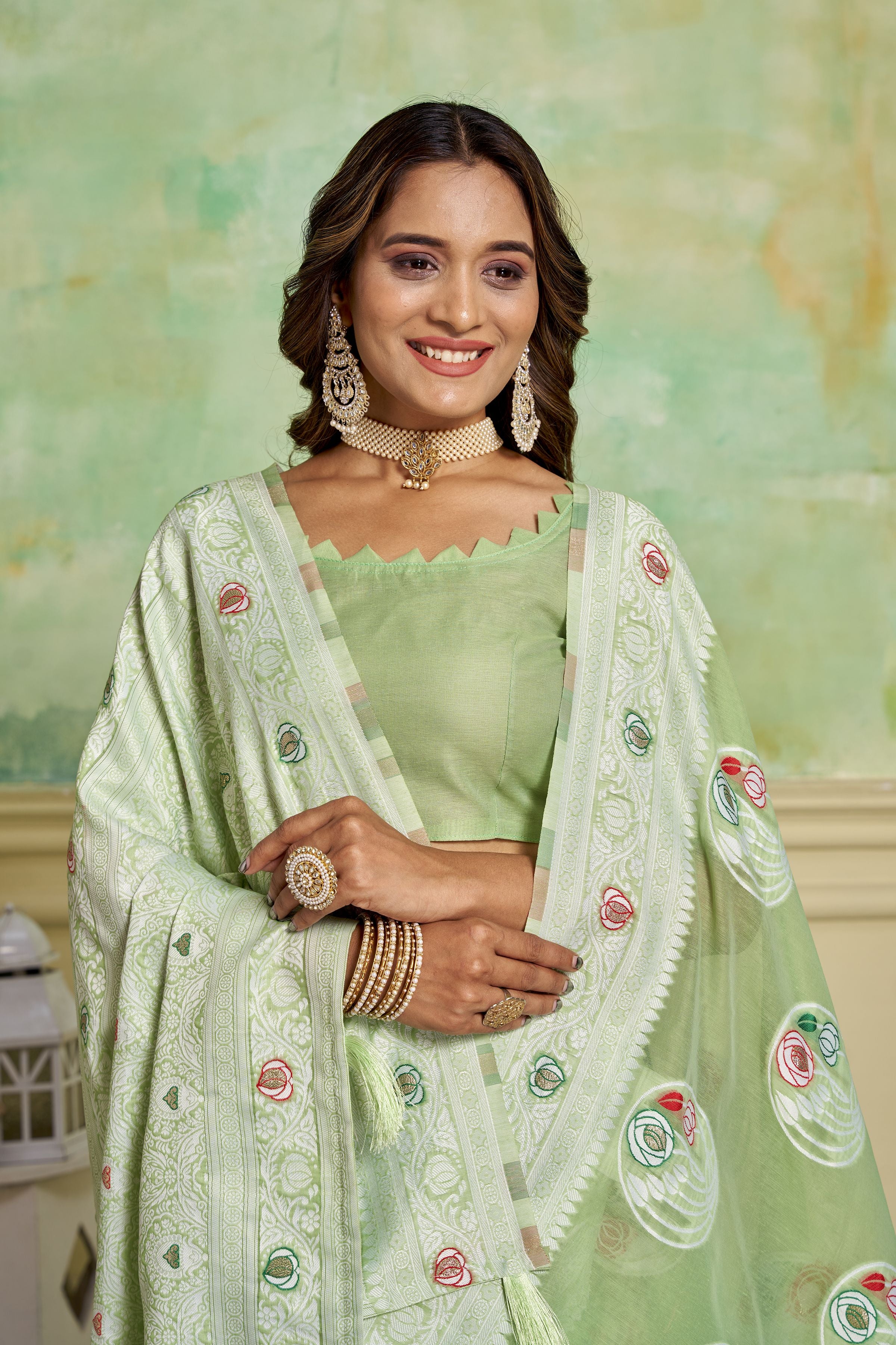 Green Rich And Elegant Woven Designer Cotton Fabric Saree