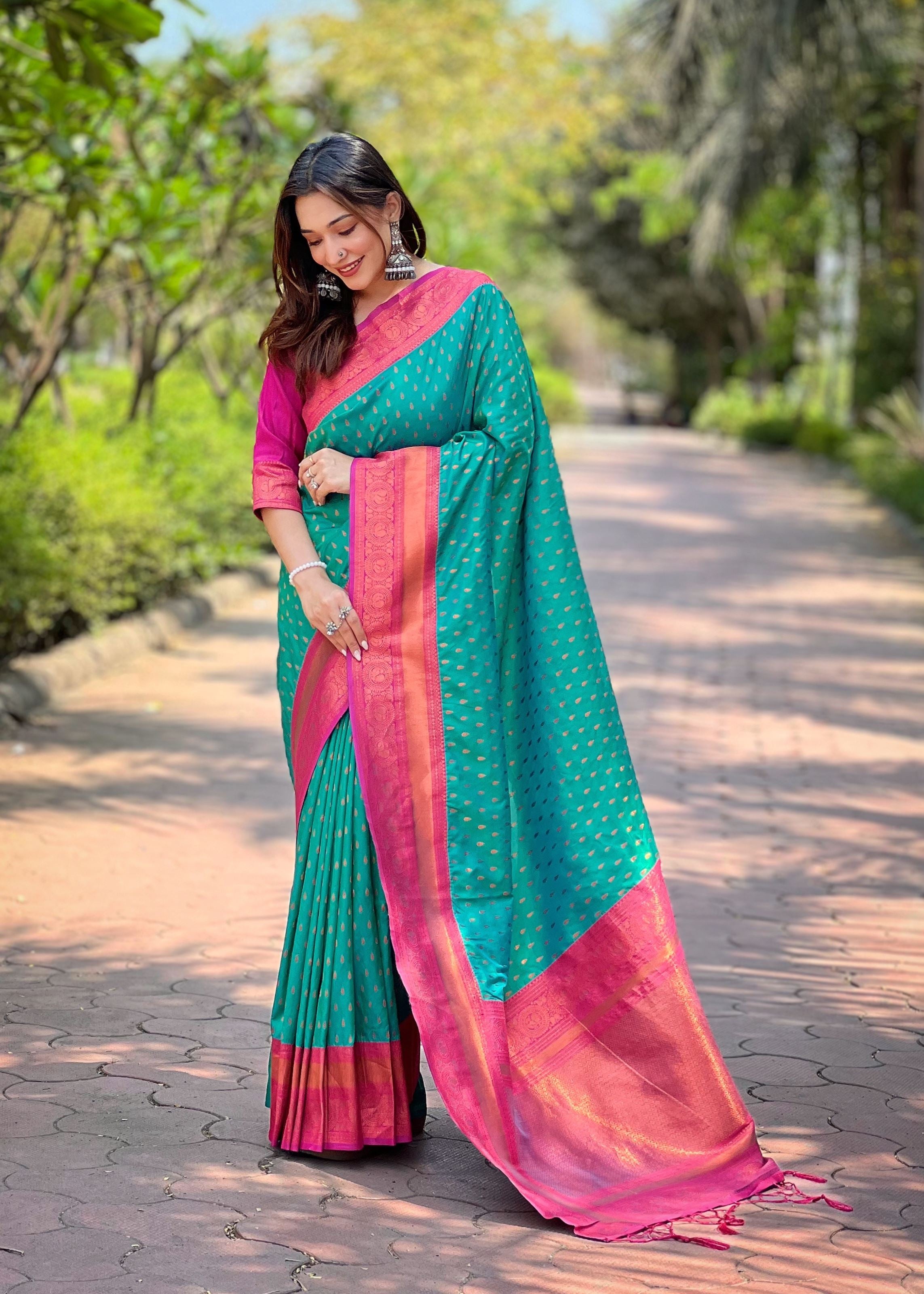 Green Silk Blend Saree With Woven Work