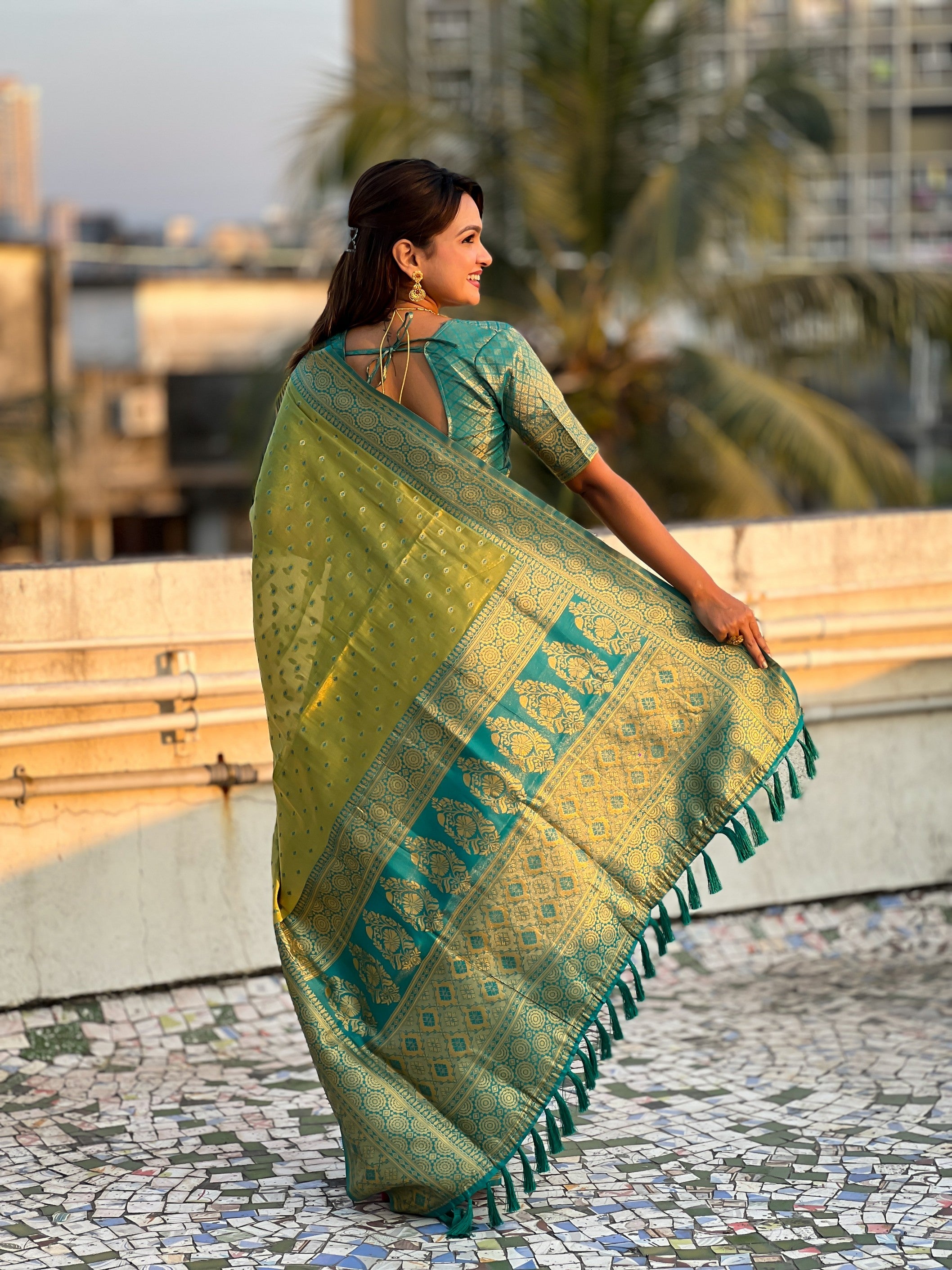 Green Tissue Silk Heavy Woven Jari Designer Ethnic Ceremonial Saree