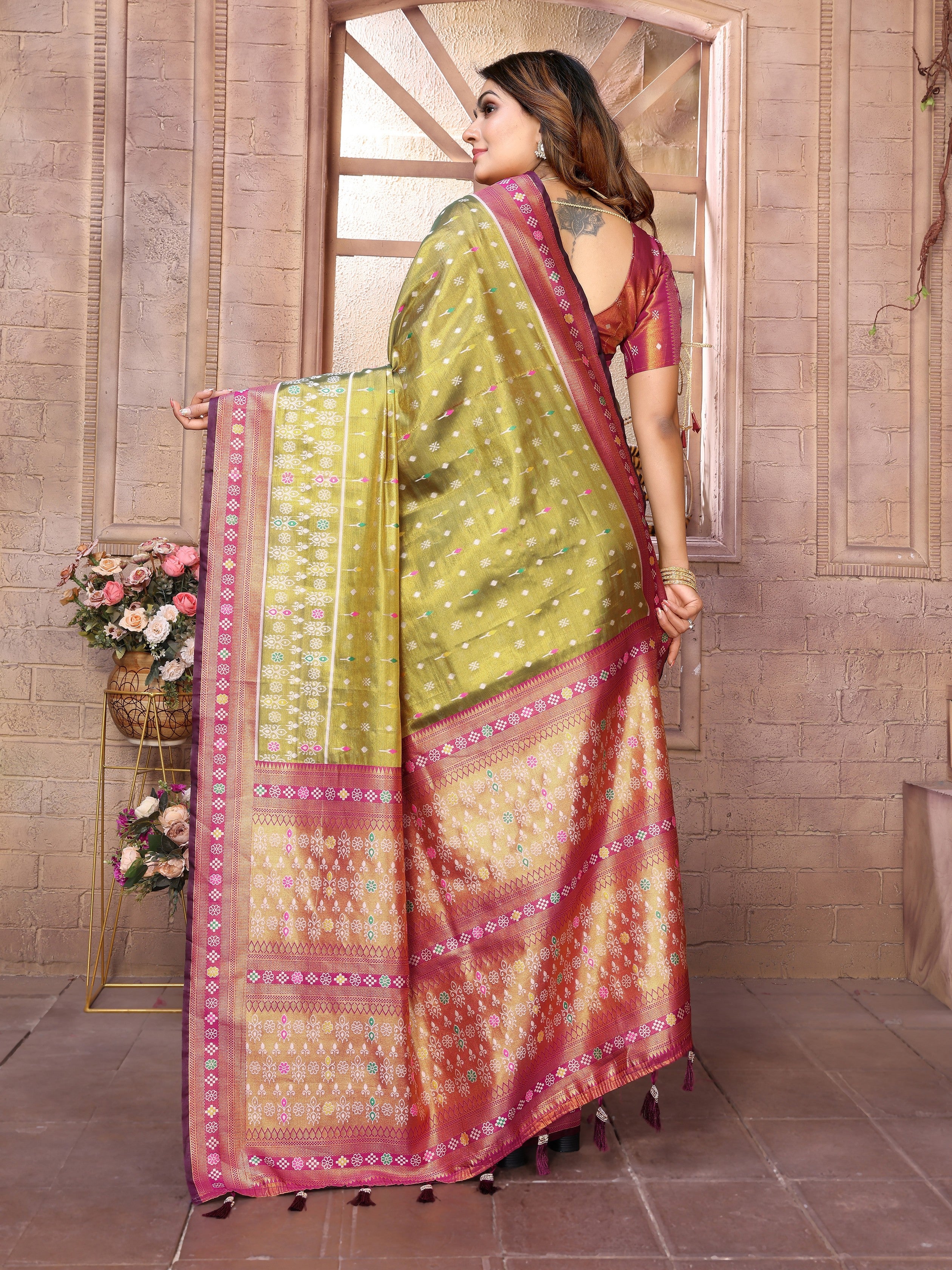Green Woven Patola Designer Banarasi Tissue Silk Saree