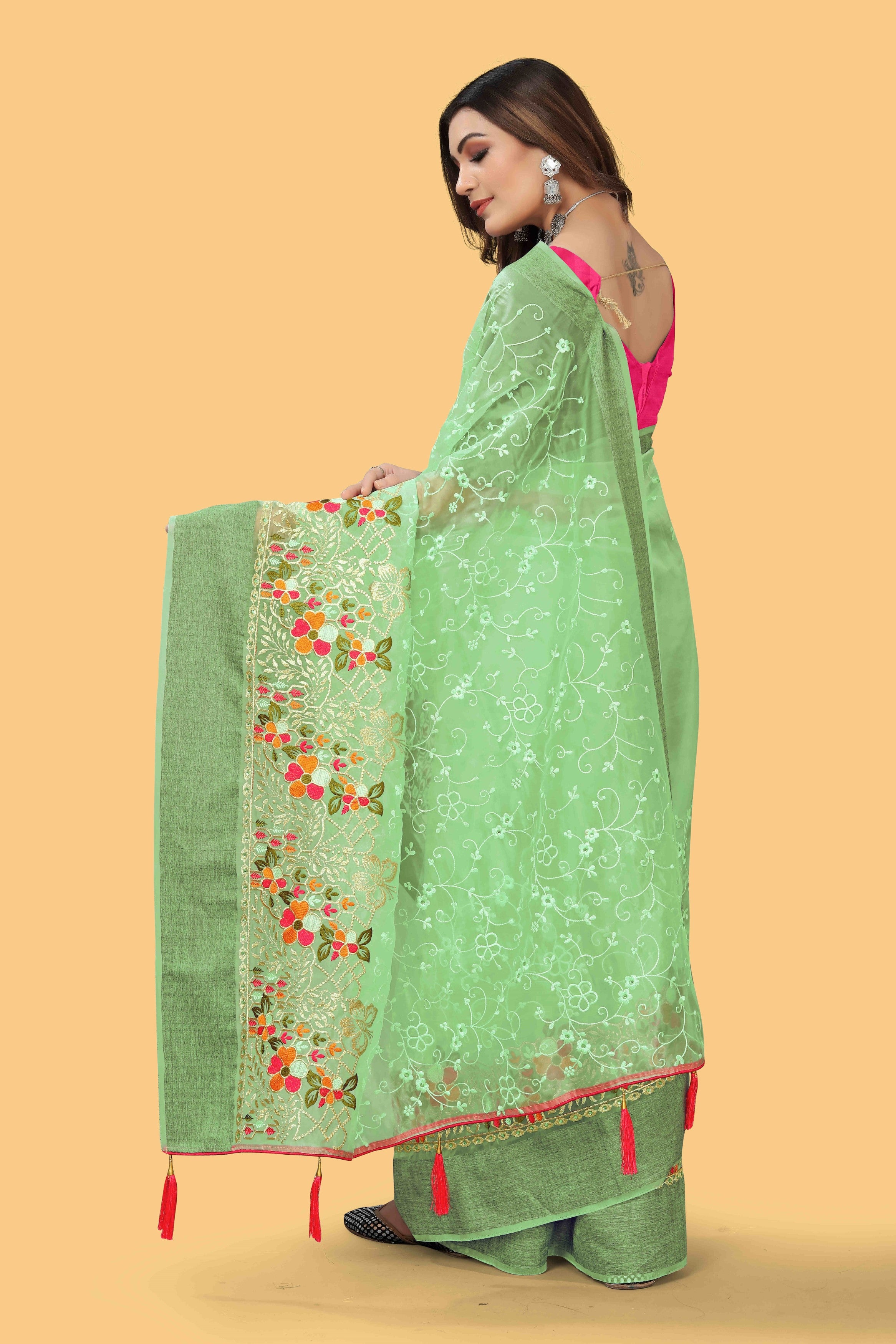 Green Woven Patta Organza Silk Saree With Embroidery And Stone Work