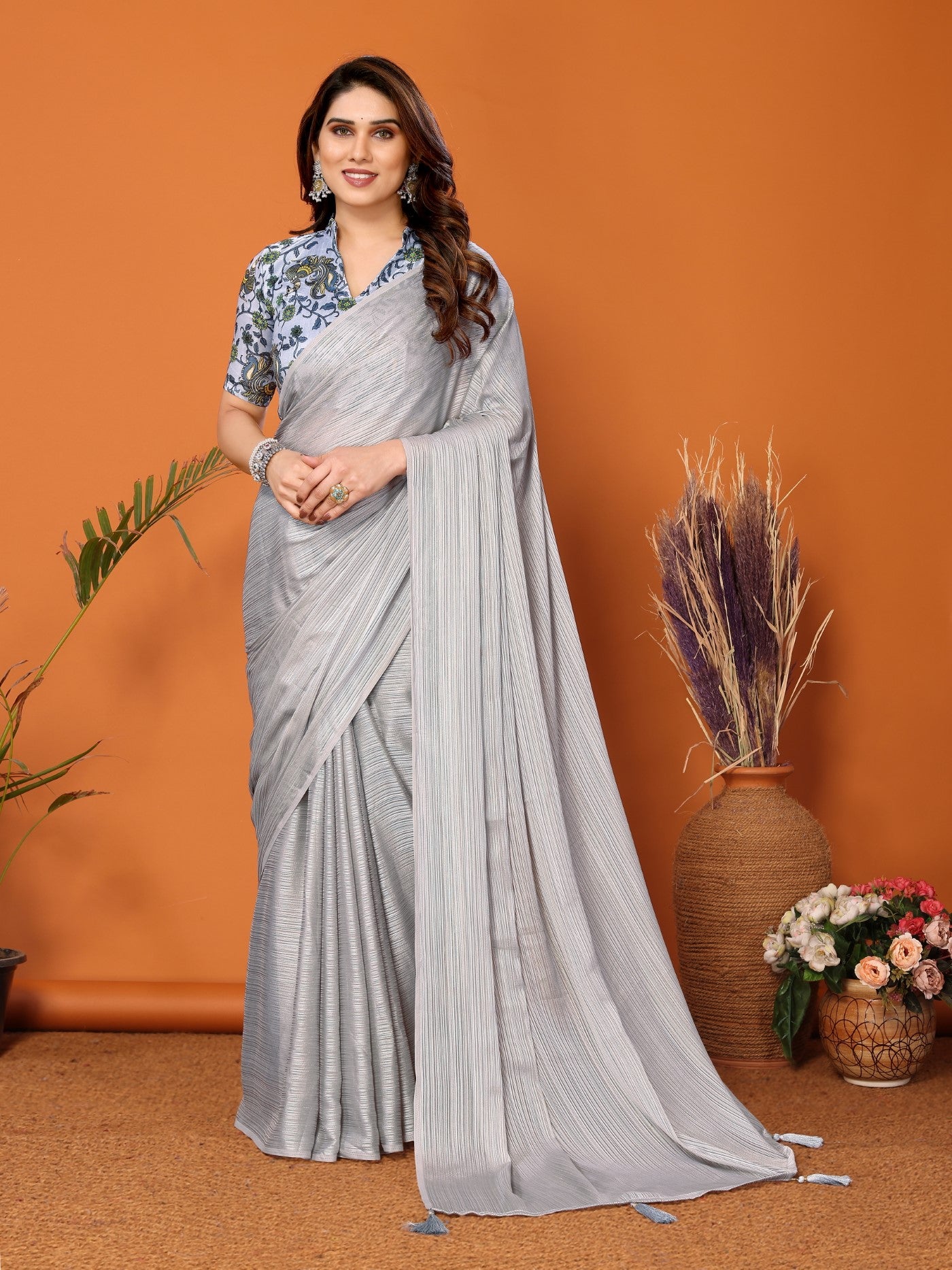 Grey Polyester Zari Saree With Plain Saree With Kalamkari Print Blouse