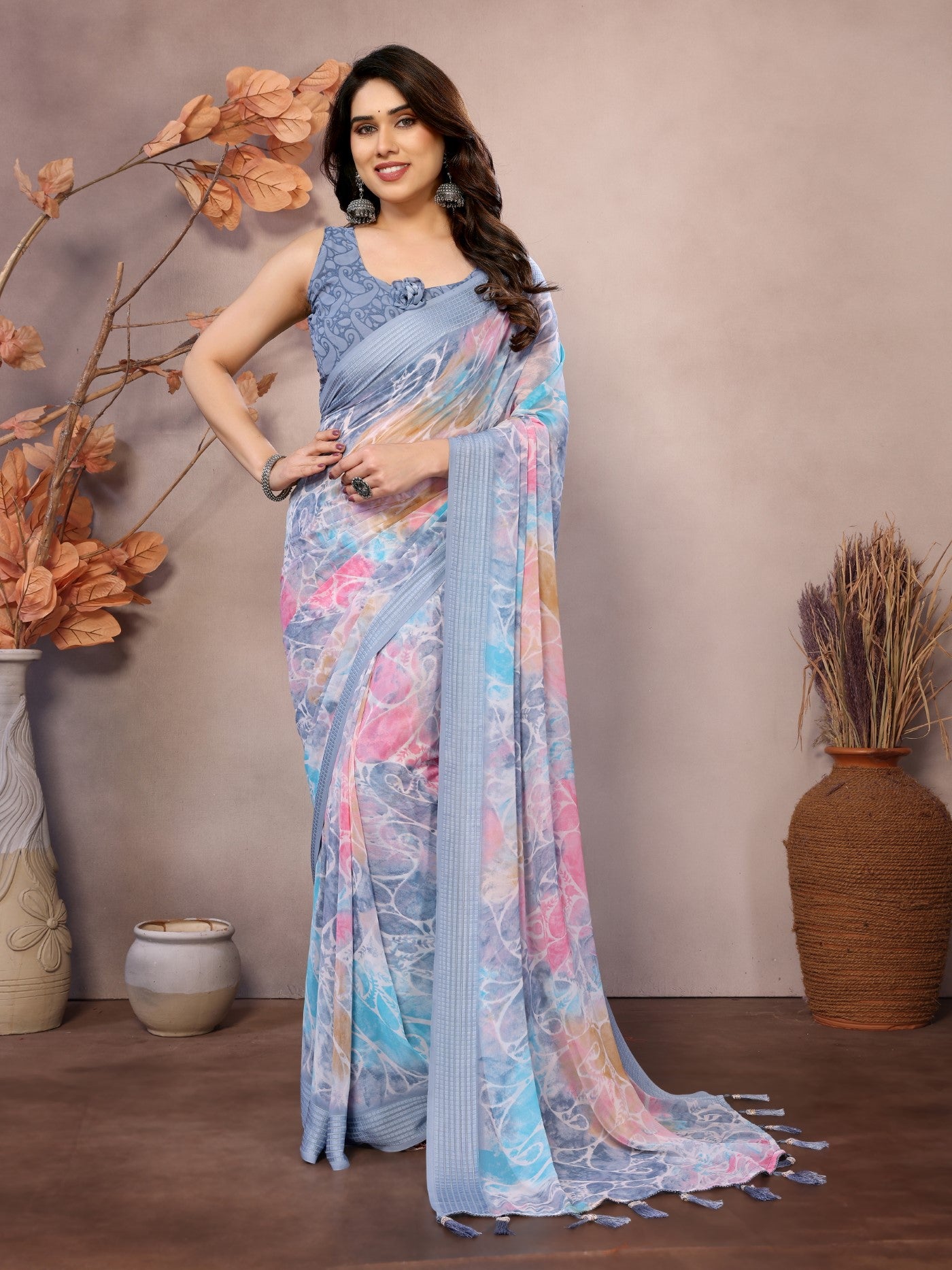 Grey Weightless Patta Saree With Printed