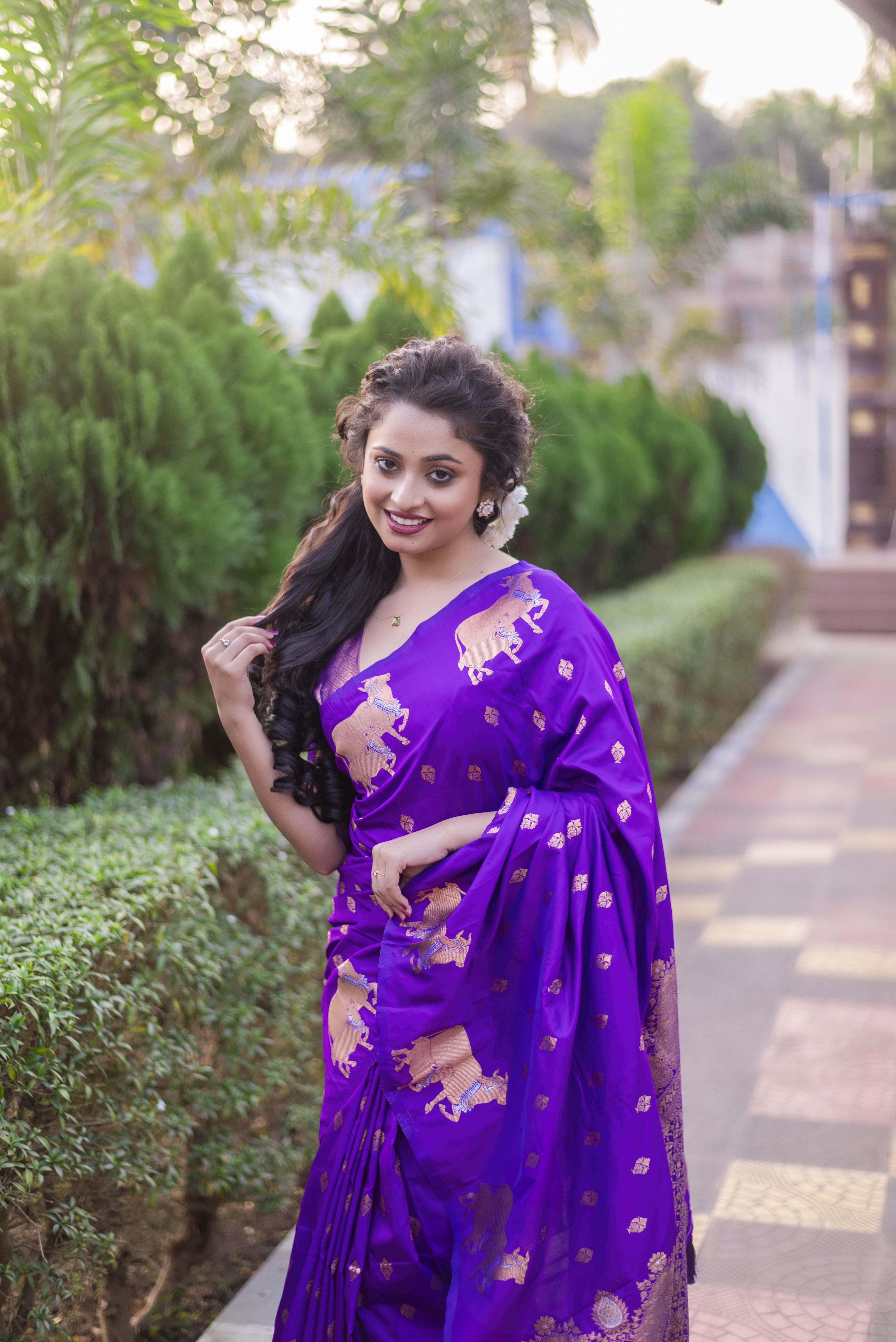 Lavender Beautiful Woven Jari Nandi Designer Moonga Silk Saree