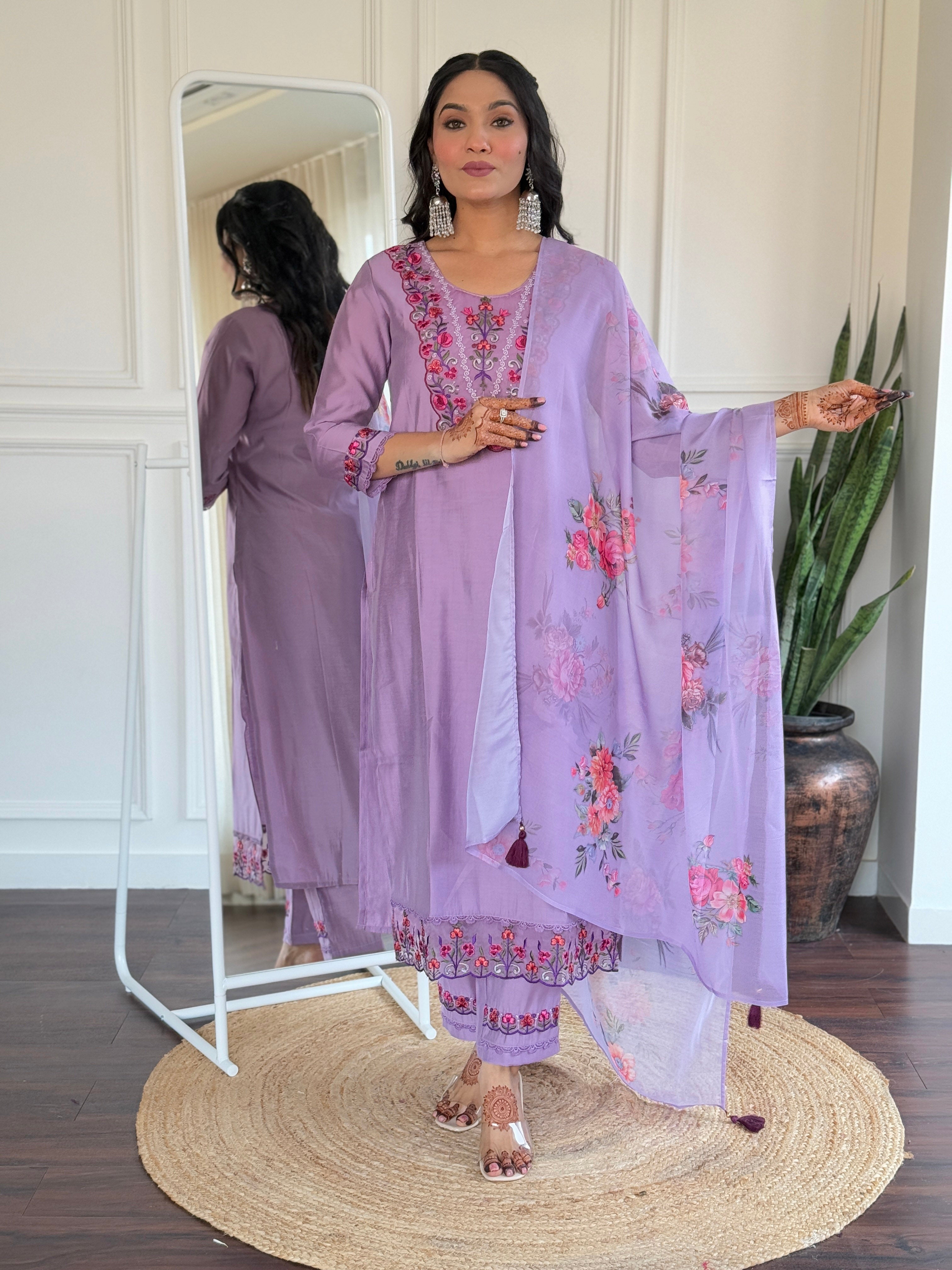 Lavender Bsy Viscose Elegant Kurta Pant Set With Thread Work
