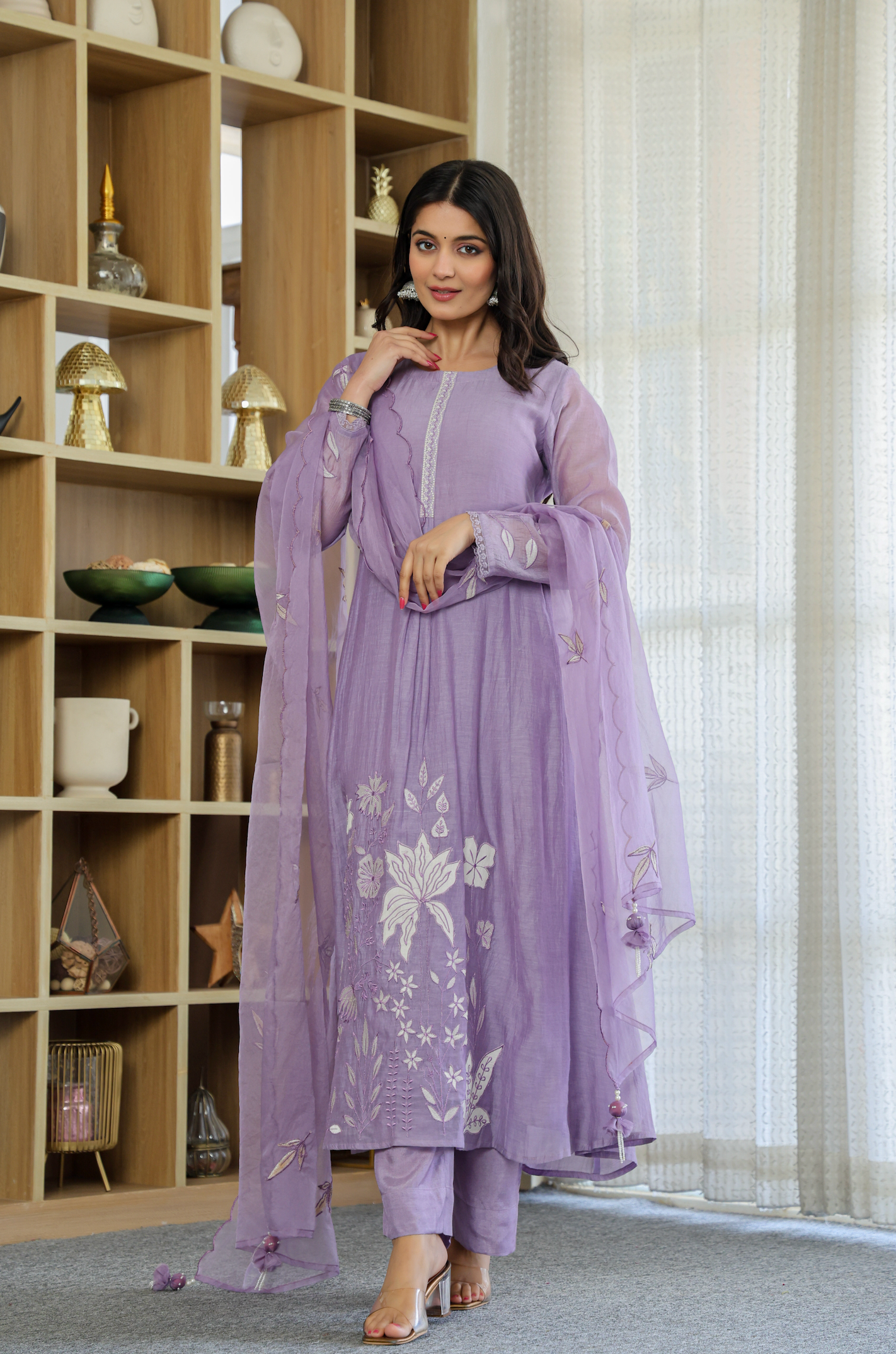 Lavender Chanderi Silk Kurta Pant Set With Heavy Thread Embroidery Work
