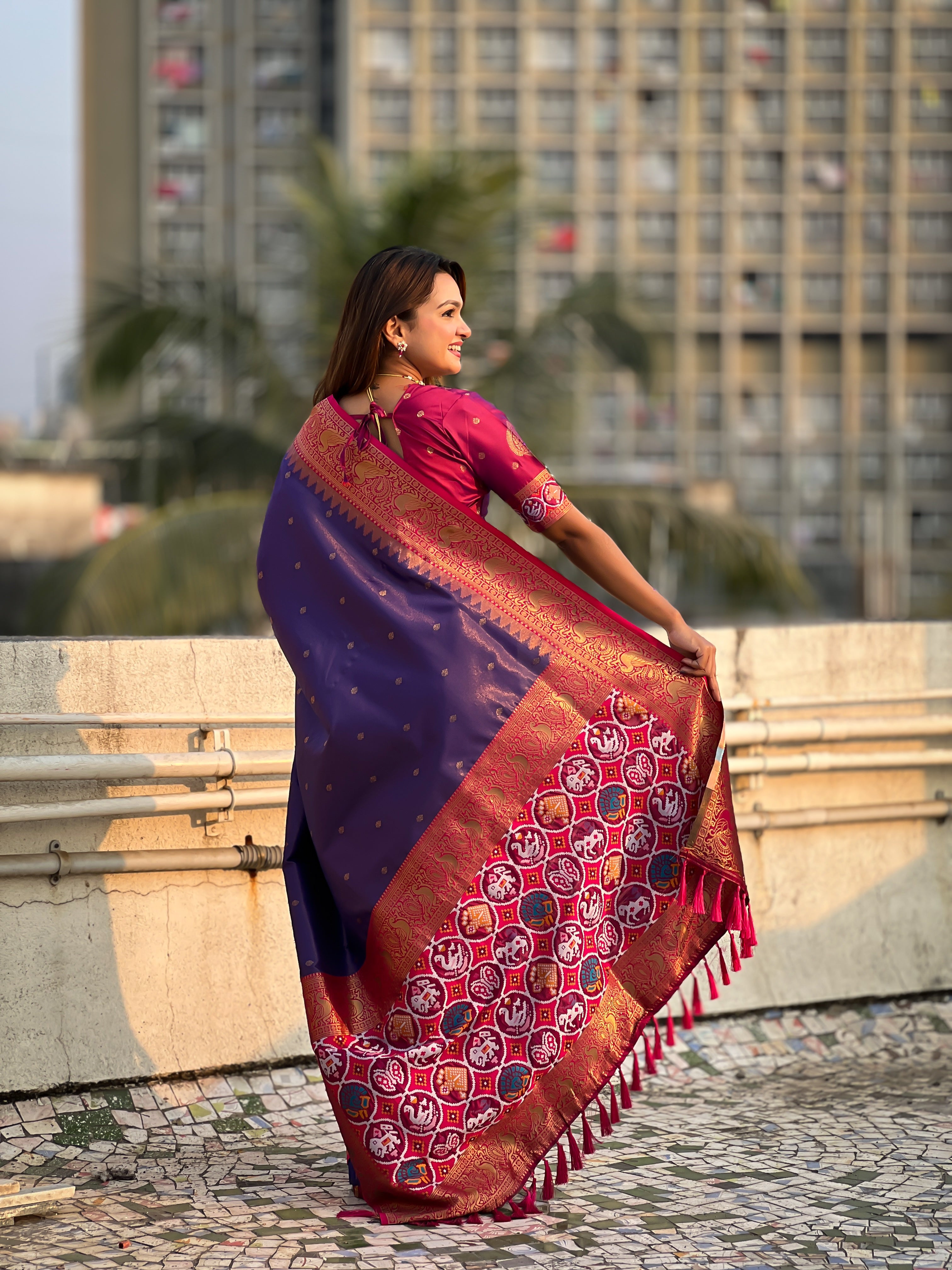 Lavender Jari Tissue Woven Meenakari Pallu Designer Heavy Ethnic Saree