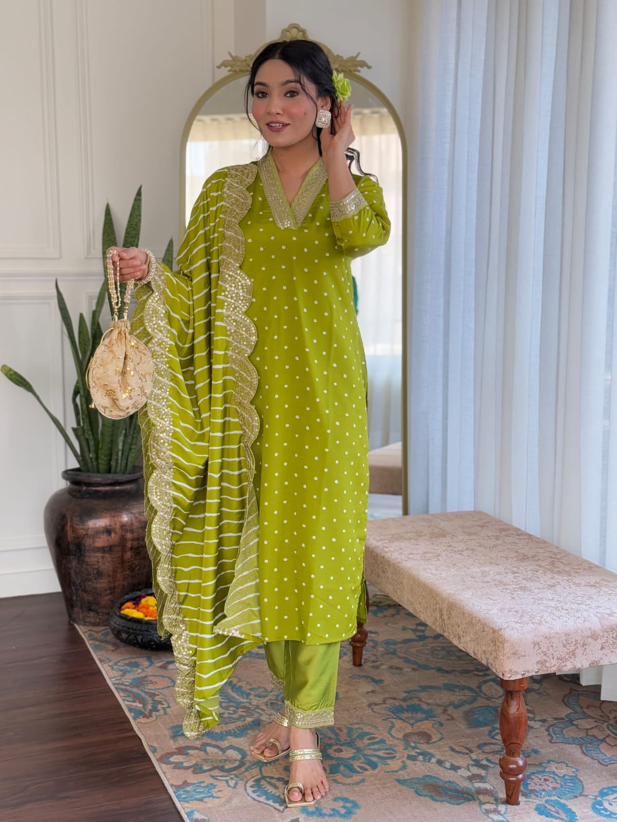 Lime Muslin Silk Kurta Pant Set With Print With Thread Embroidery Work