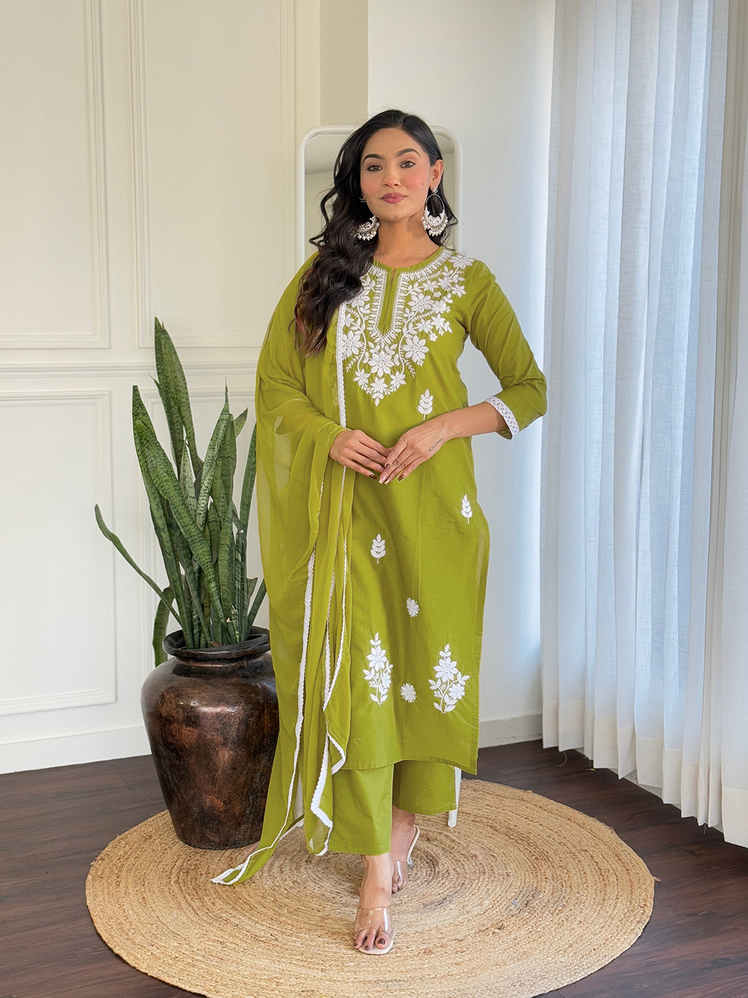 Liril Pure Cotton Elegant Kurta Pant Set With Chikankari Work