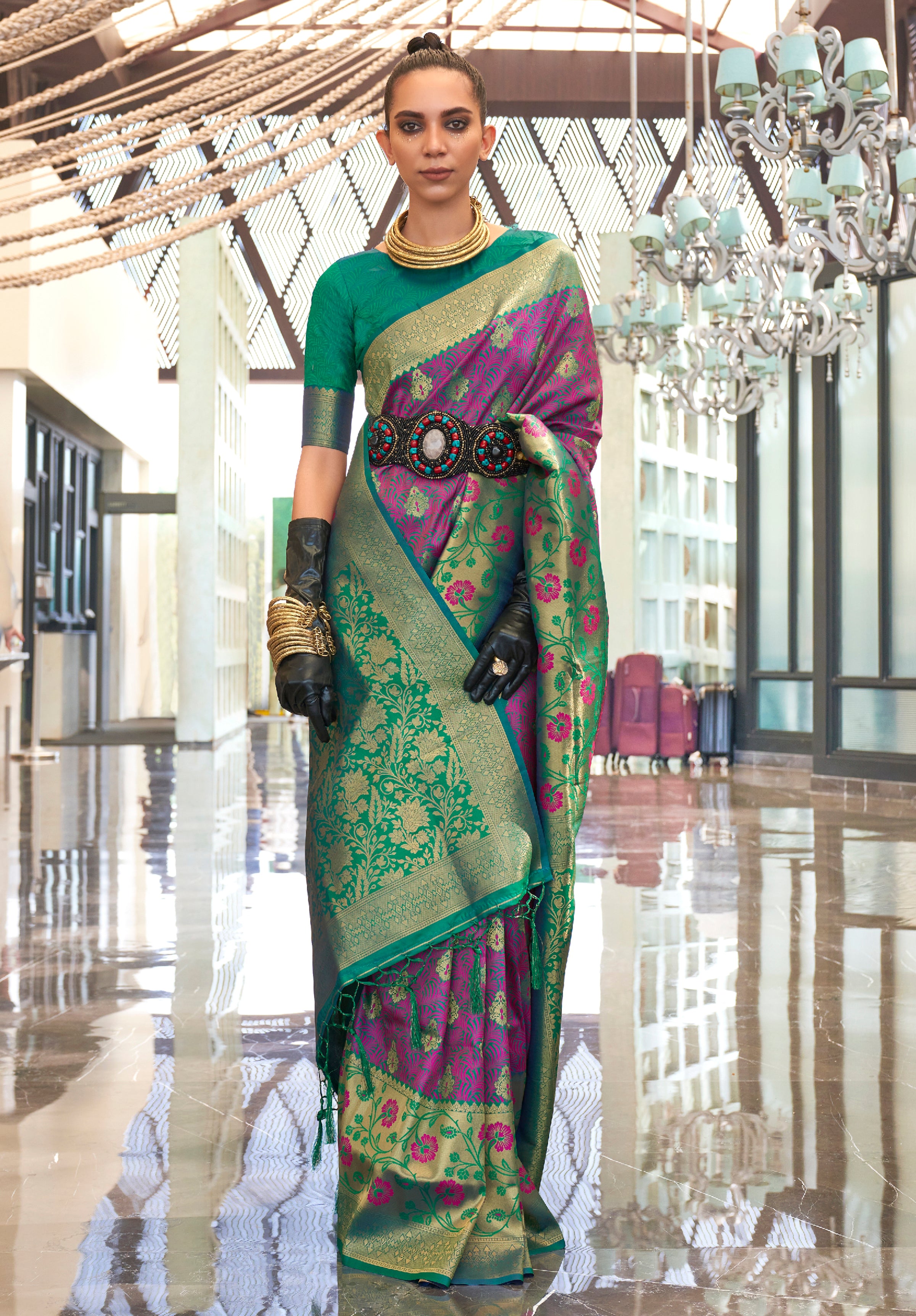 Magenta Handloom Silk Saree With Jacquard Woven Work