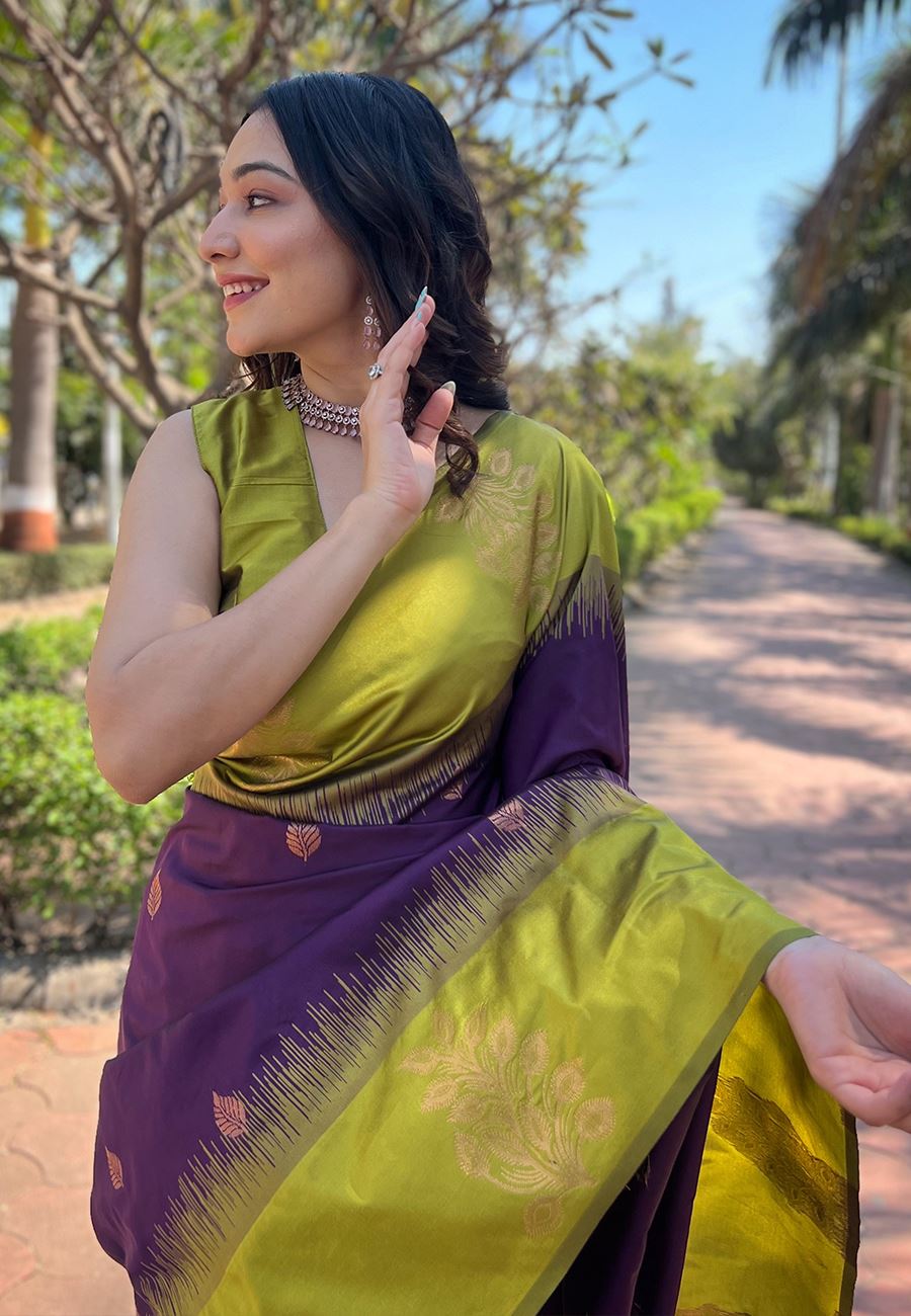 Magenta Silk Blend Saree With Floral Border Zari Woven Work