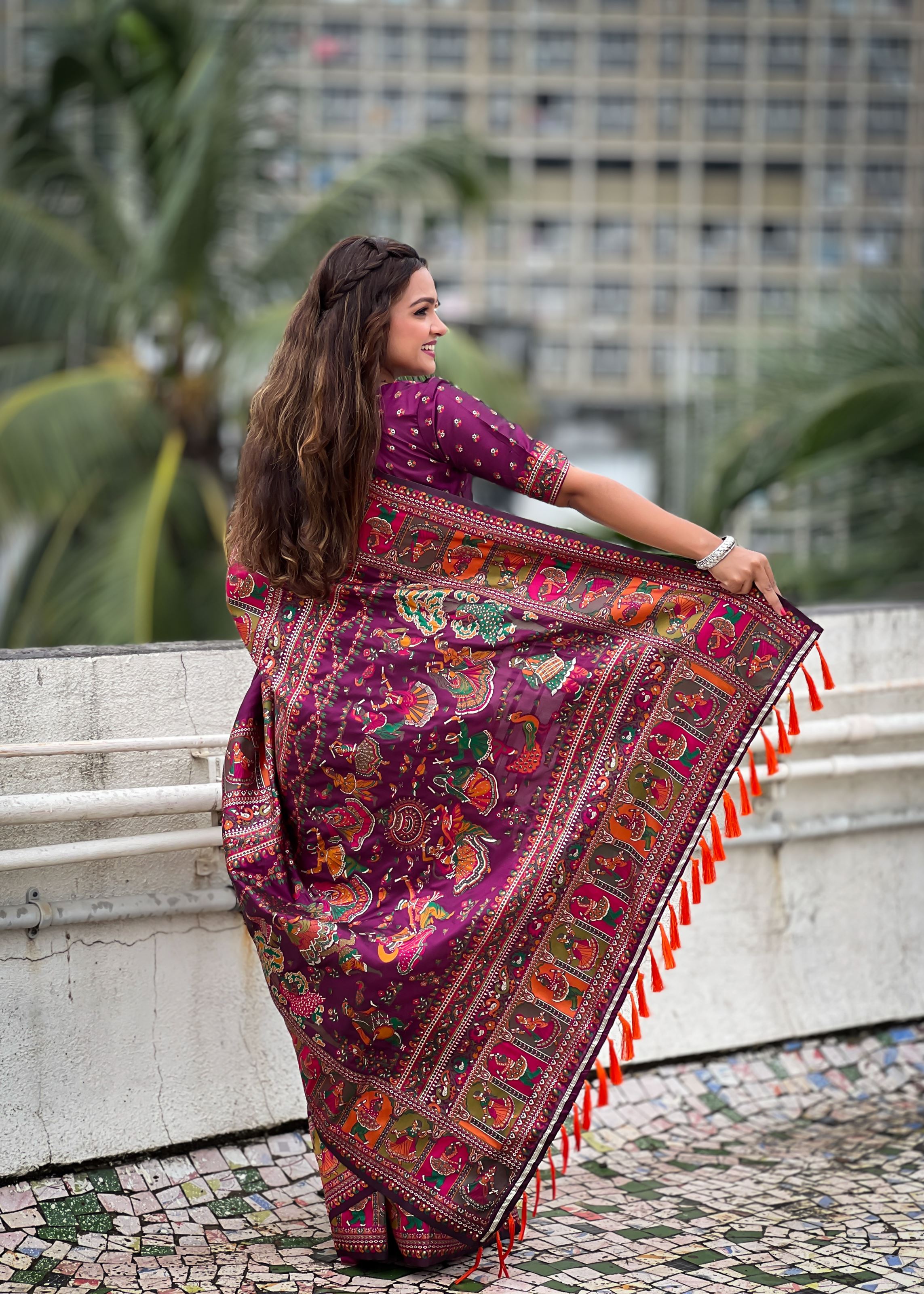 Magenta Silk Blend Saree With Meenakari Kashmiri woven Work