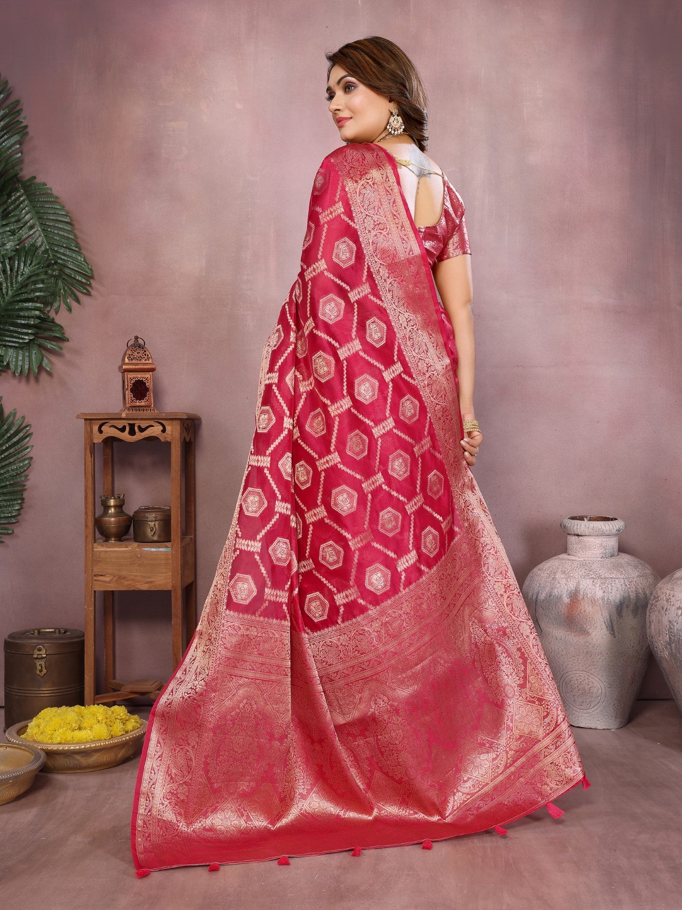 Magenta Soft Organza Silk Saree With Elegant Weaving
