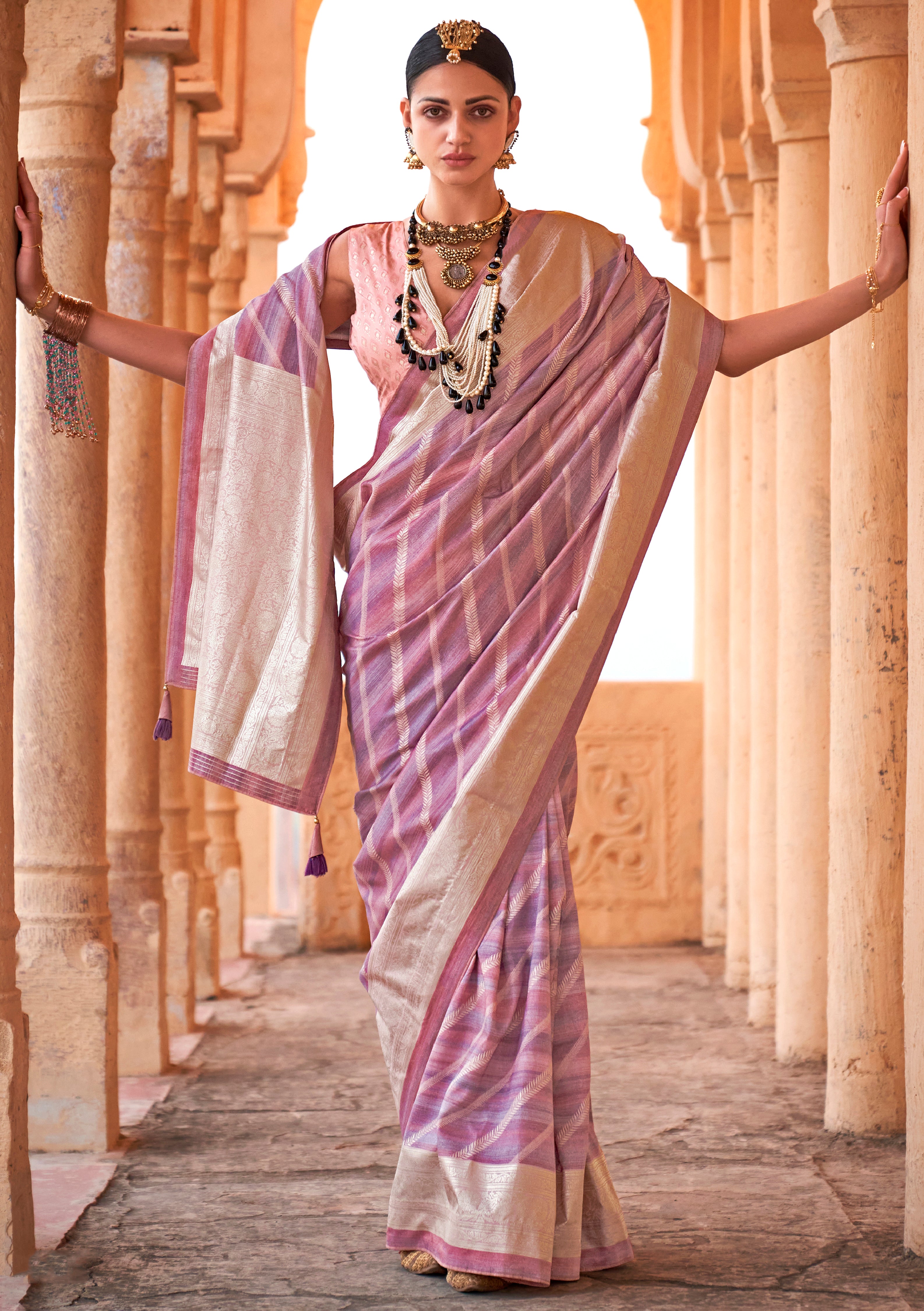 Mauve Saree With Jacquard Woven Work