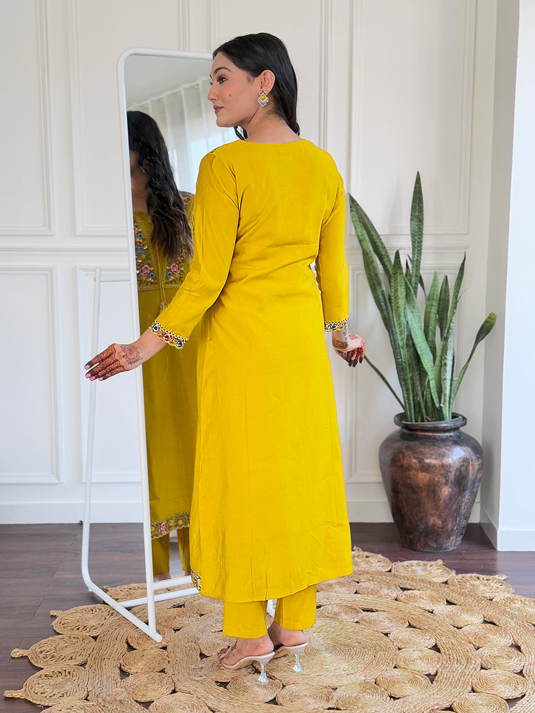 Mustard Bsy Viscose Elegant Kurta Pant Set With Thread Work