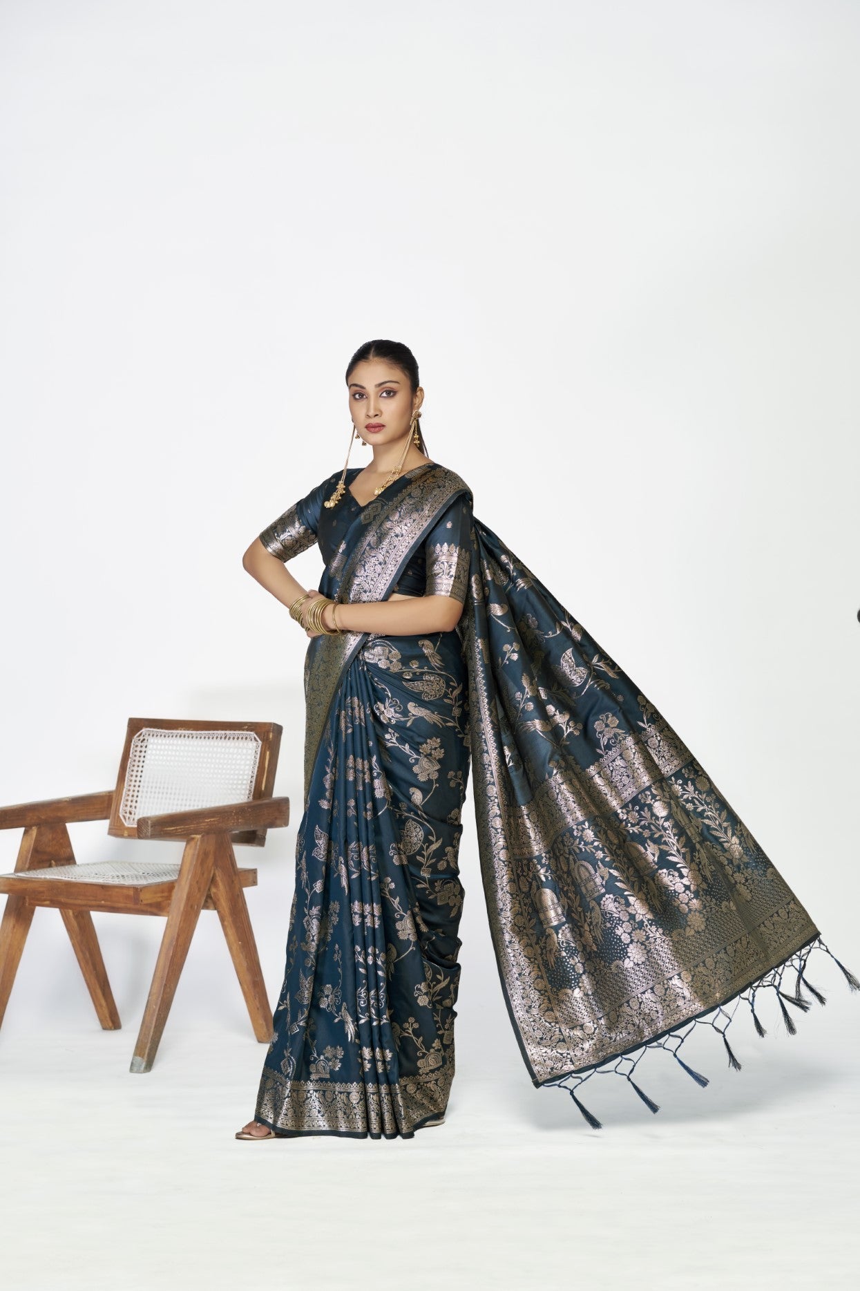 Navy Blue Banarasi Silk Saree with Traditional Weaving