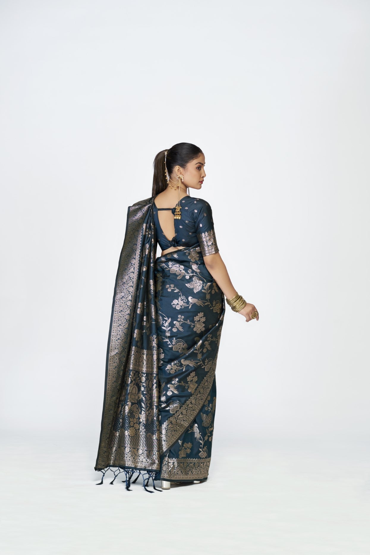 Navy Blue Banarasi Silk Saree with Traditional Weaving