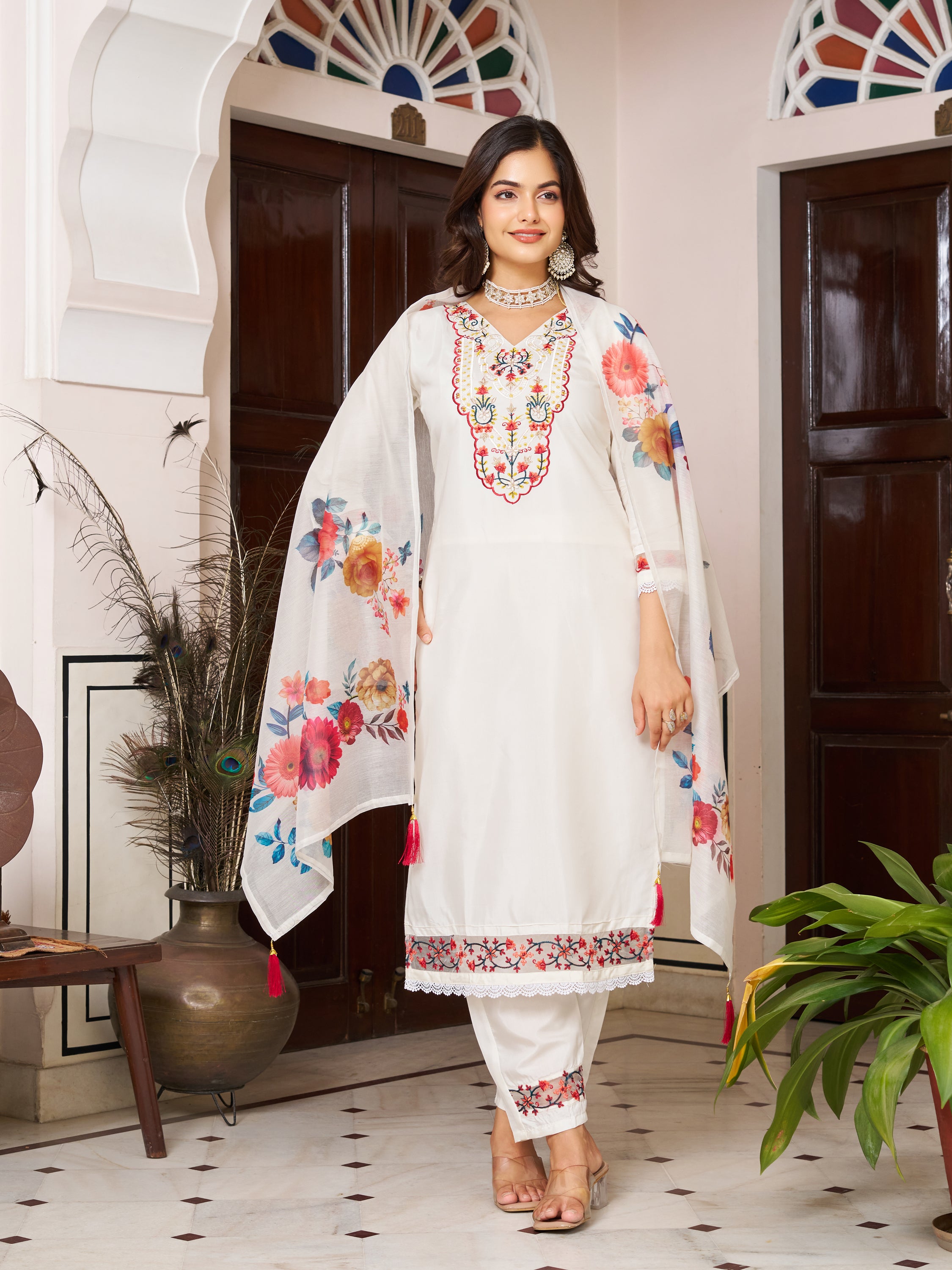 Off White Chanderi Silk Kurta Pant Set With Heavy Thread Embroidery Work With Printed Dupatta