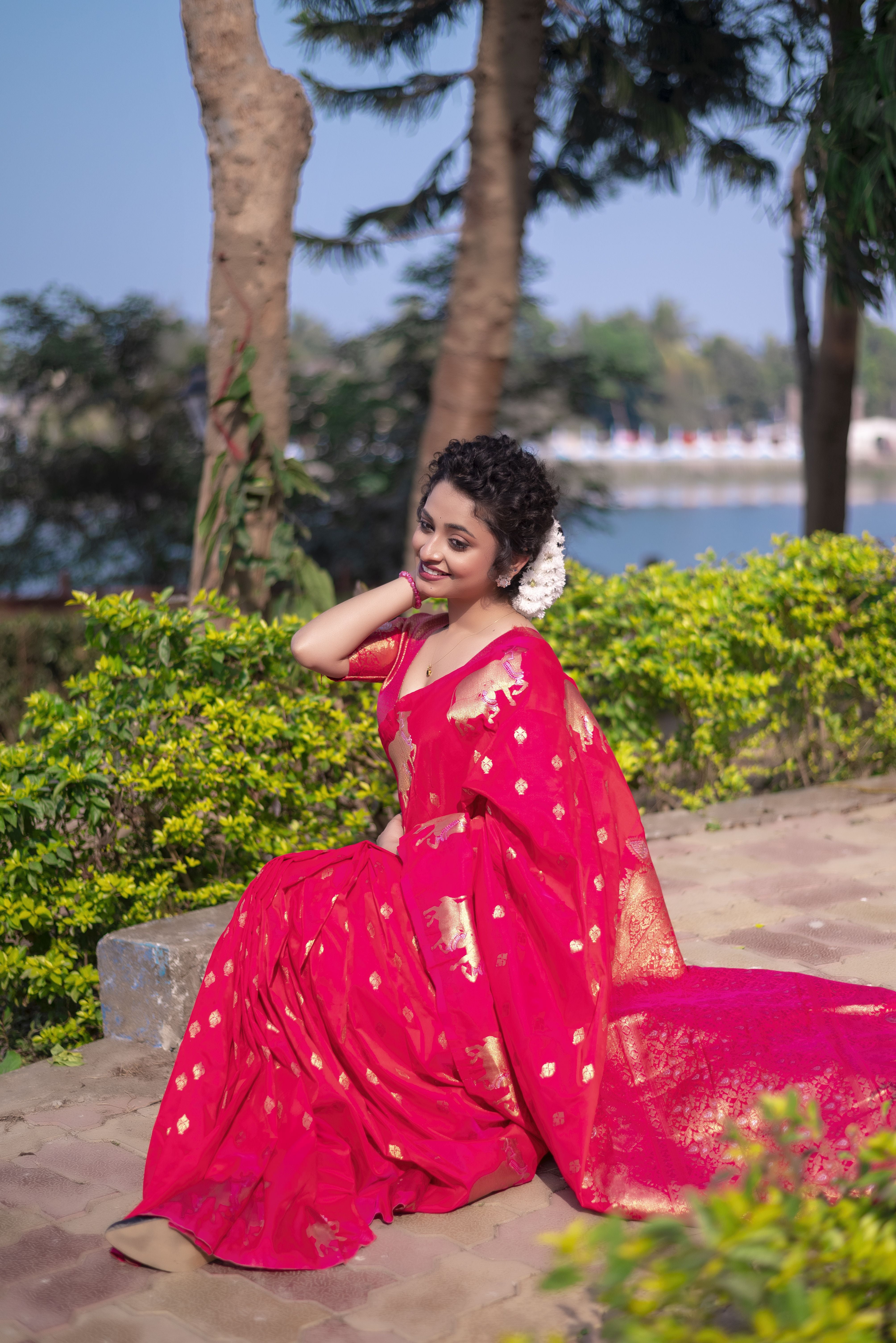 Pink Beautiful Woven Jari Nandi Designer Moonga Silk Saree