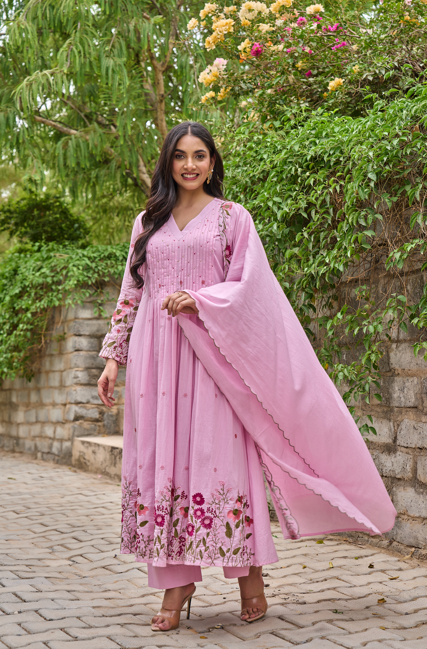 Pink Chanderi Silk Kurta Pant Set With Heavy Thread Embroidery With Hand Work