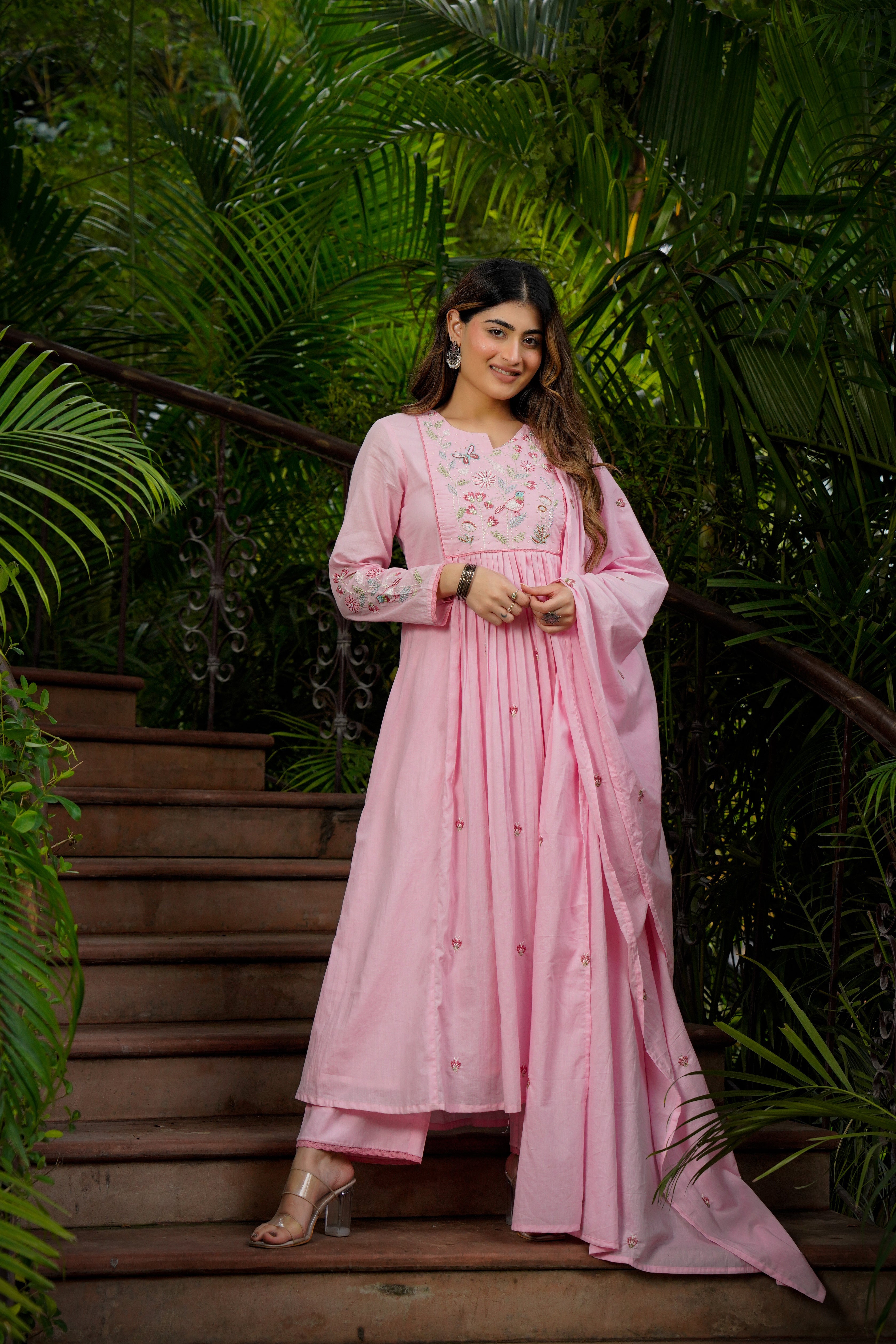 Pink Chanderi Silk Kurta Pant Set With Heavy Thread Embroidery Work