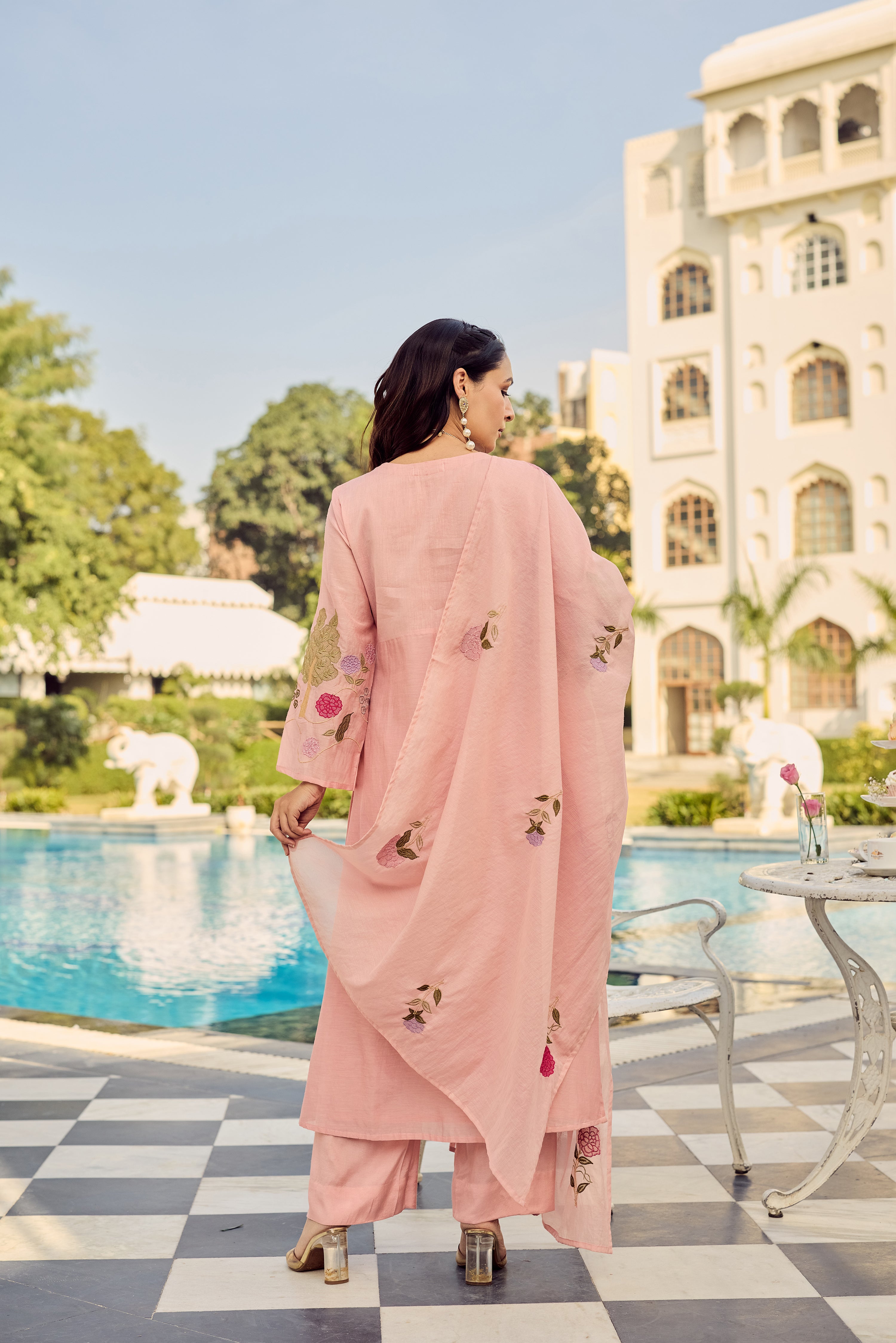 Pink Chanderi Silk Kurta Pant Set With Heavy Thread Embroidery Work