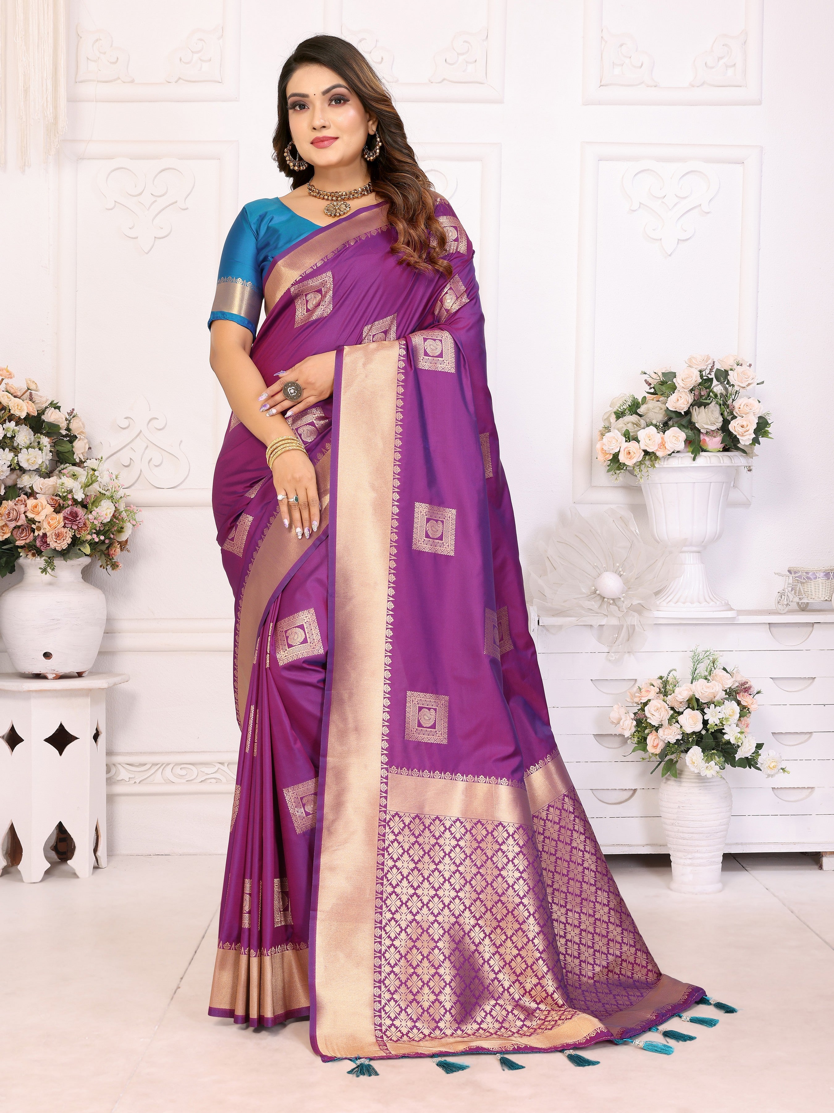 Purple Graceful Soft Silk Saree With Woven Zari Work