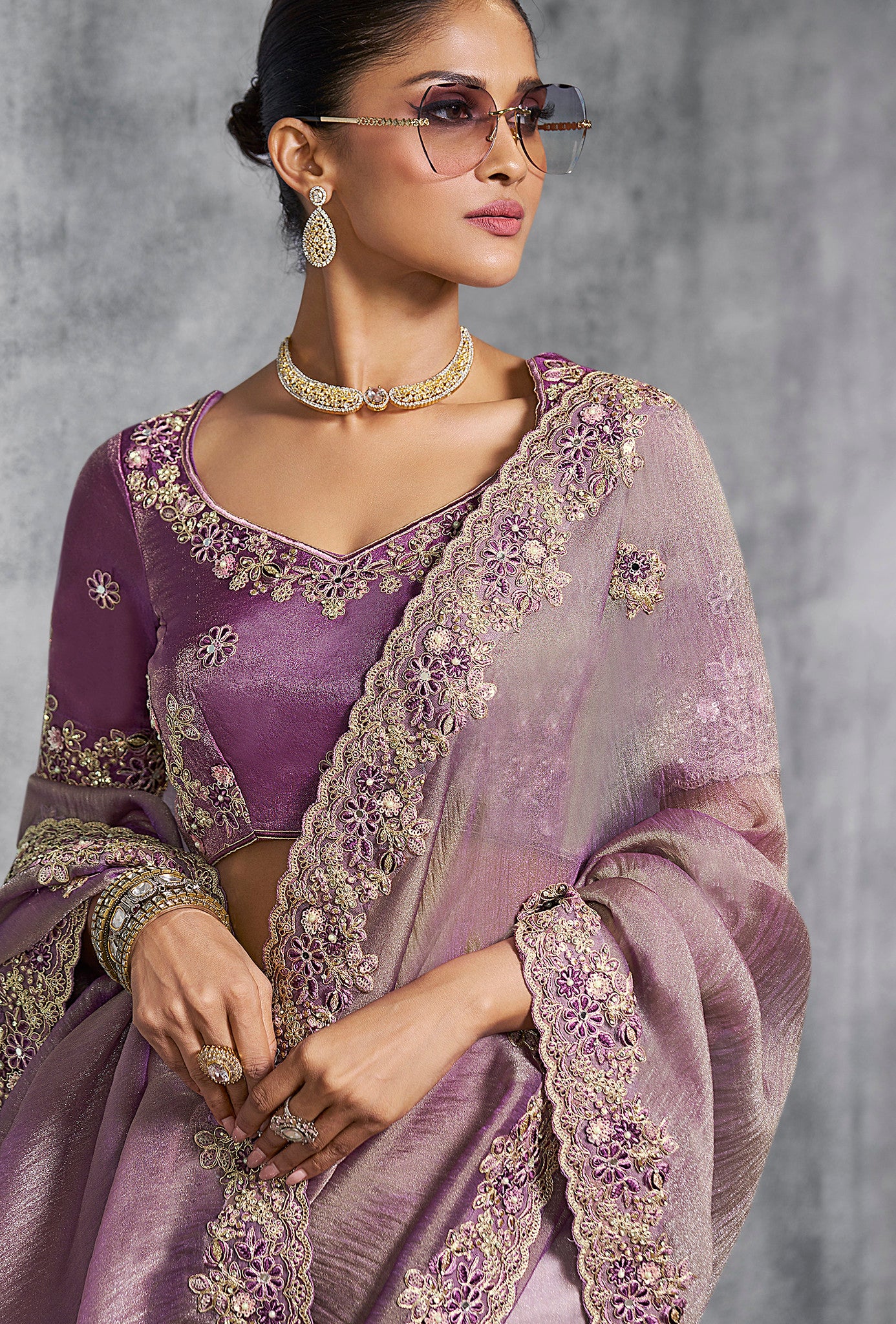 Purple Saree With Thread Embroidery Work ,Hand-Finished Stone & Mirror work With Embroidery Blouse