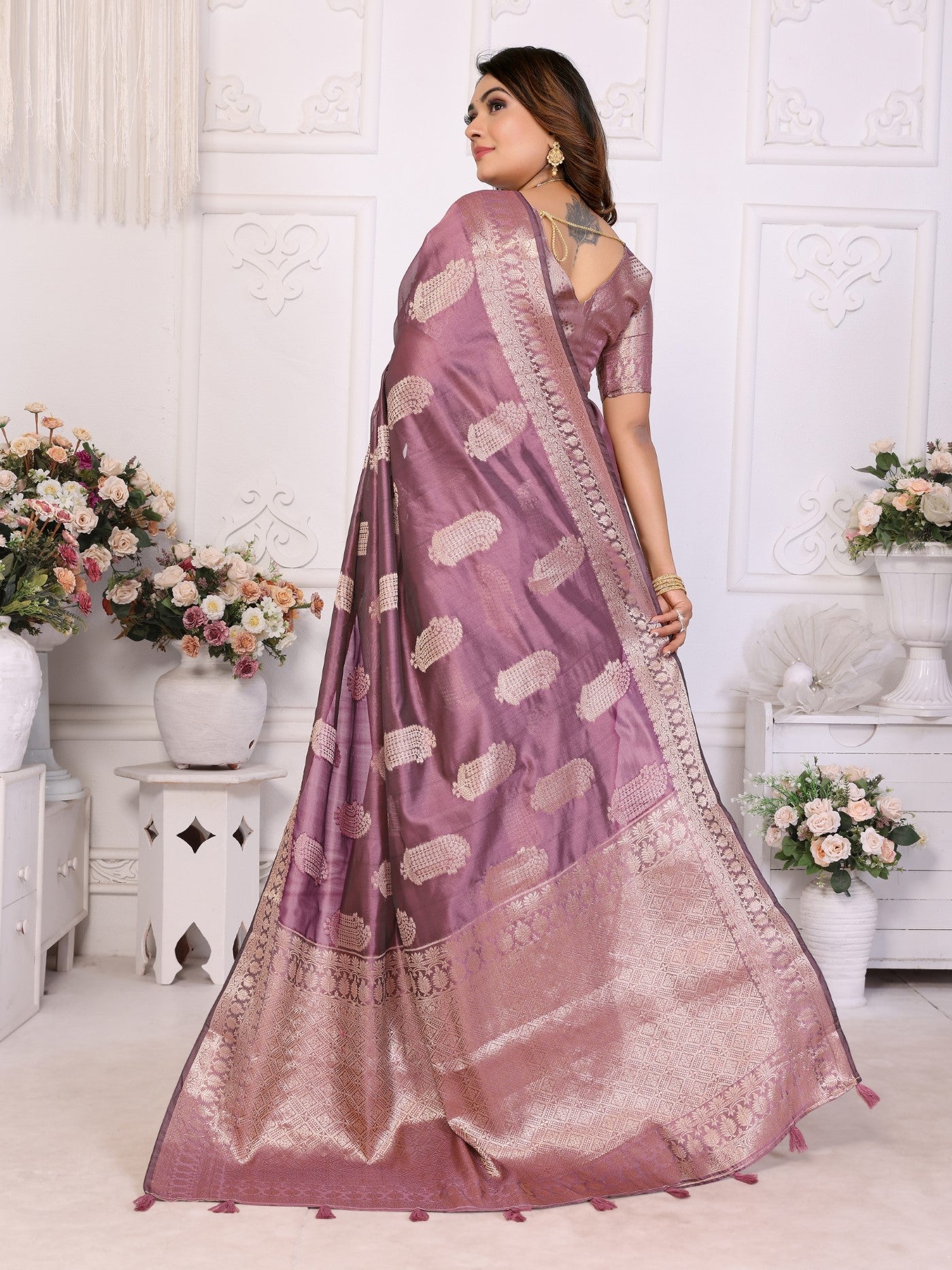 Purple Soft Organza Silk Saree With Elegant Weaving