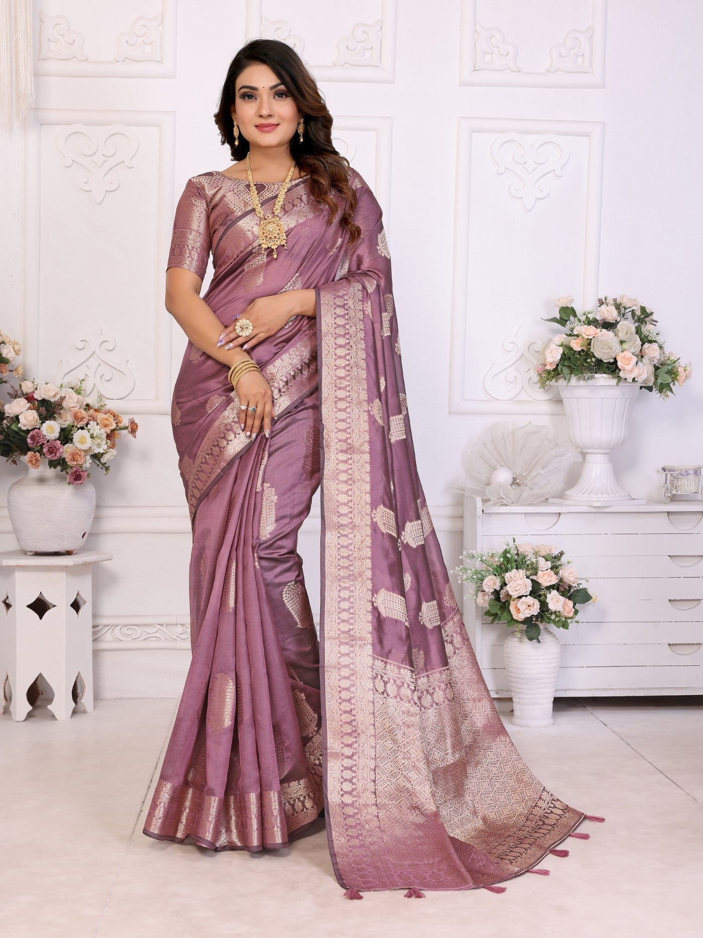Purple Soft Organza Silk Saree With Elegant Weaving