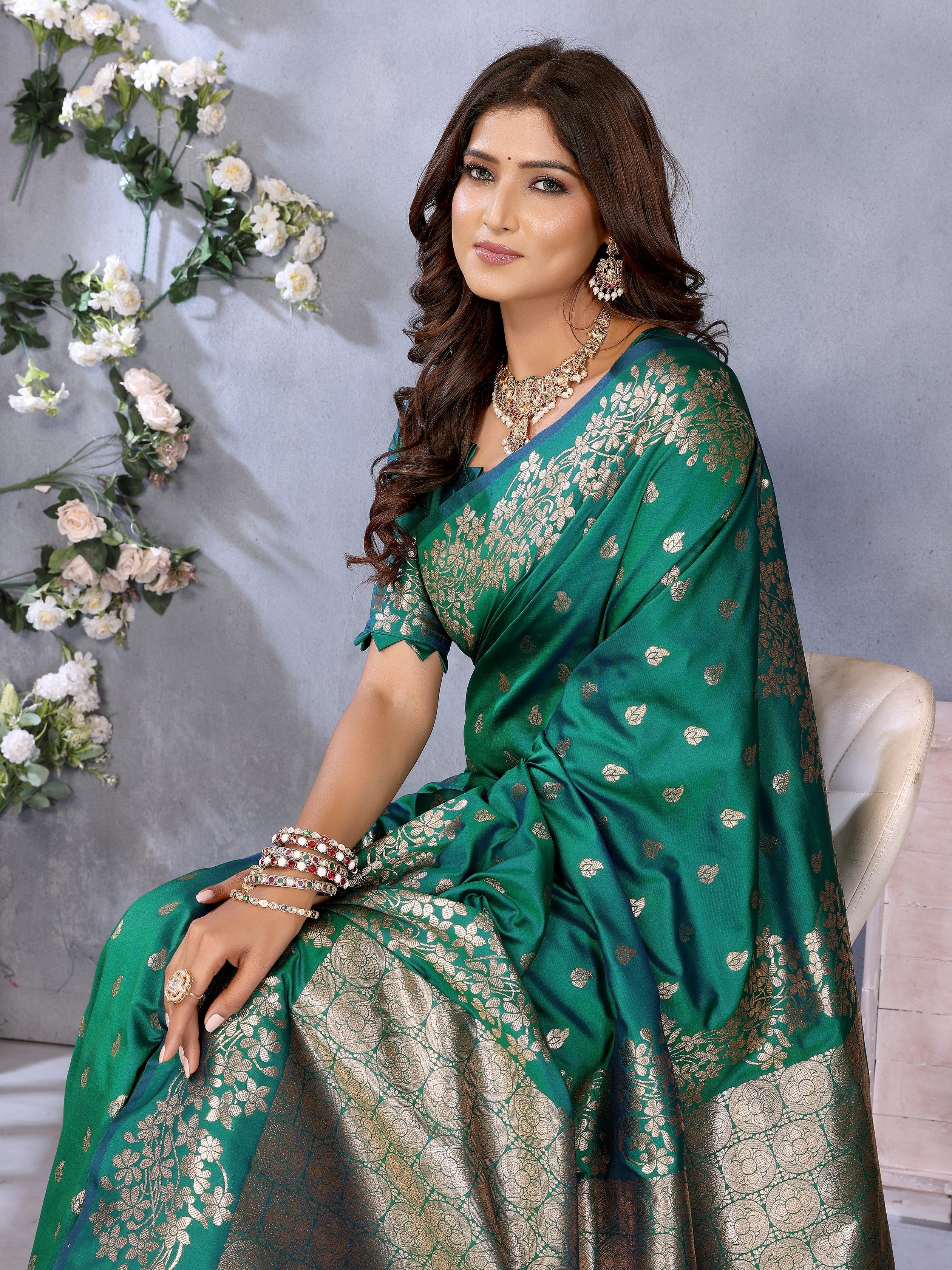 Rama Banarasi Silk Jacquard Weving Designer Floral Ceremonial Festive Saree