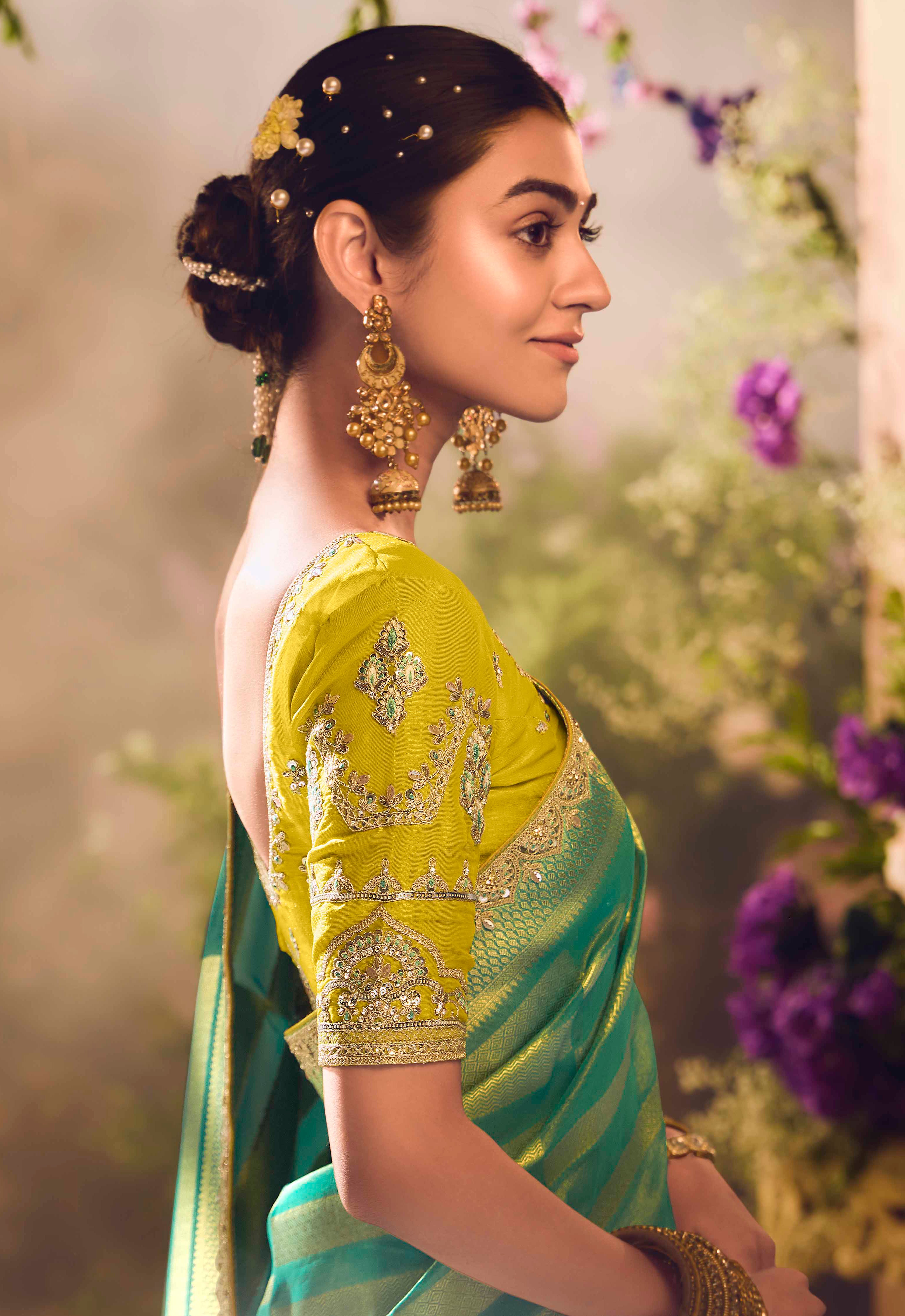 Rama Green Saree With Jacquard Woven Work with Embroidered Lace Border
