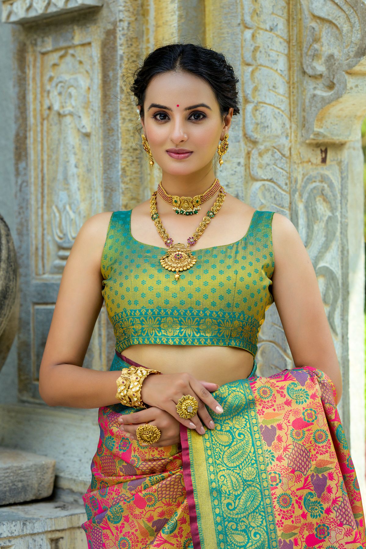 Rama Kanjivaram Saree with Zari Design and Pallu