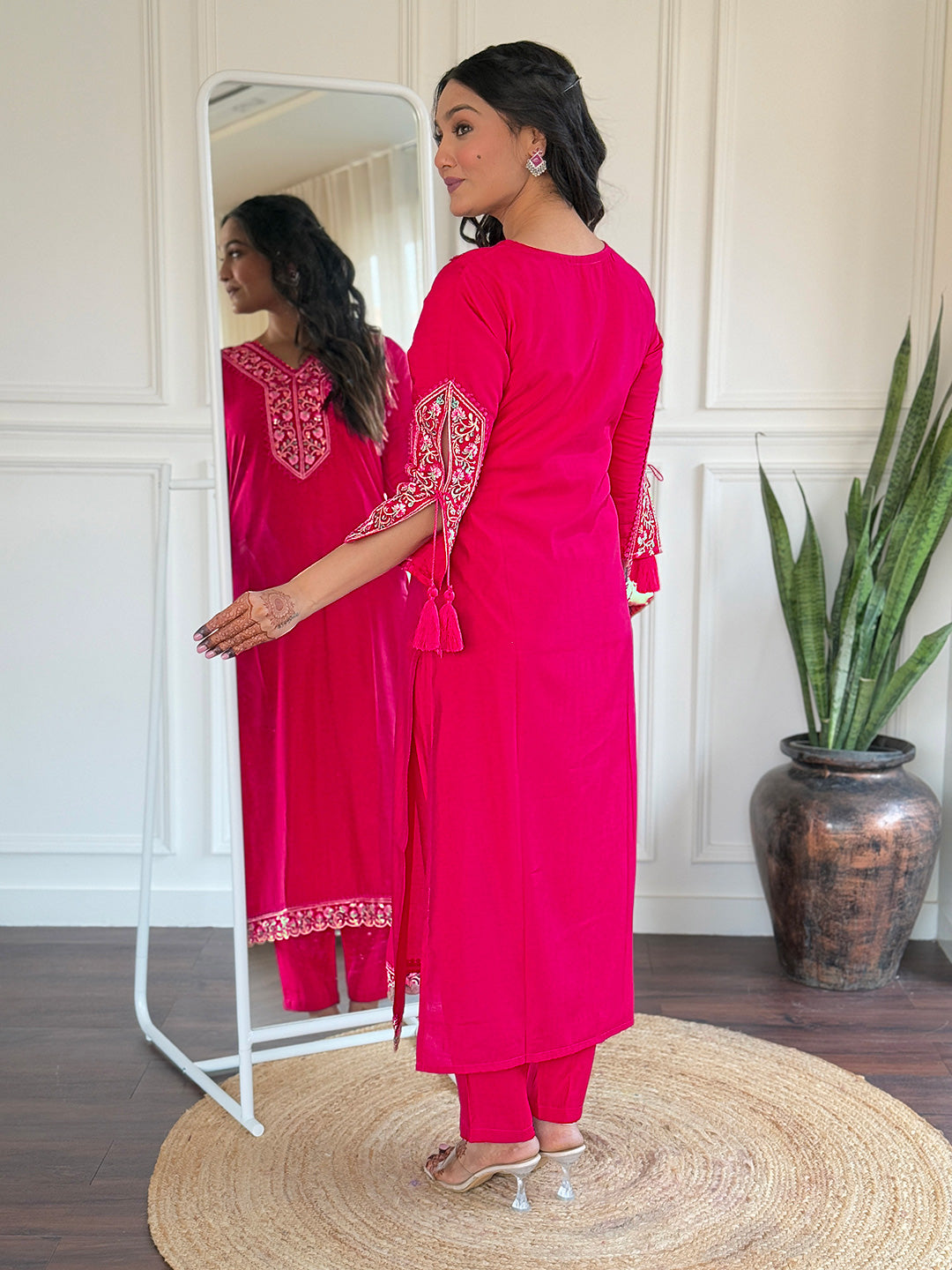 Rani Bsy Viscose Elegant Kurta Pant Set With Thread Work